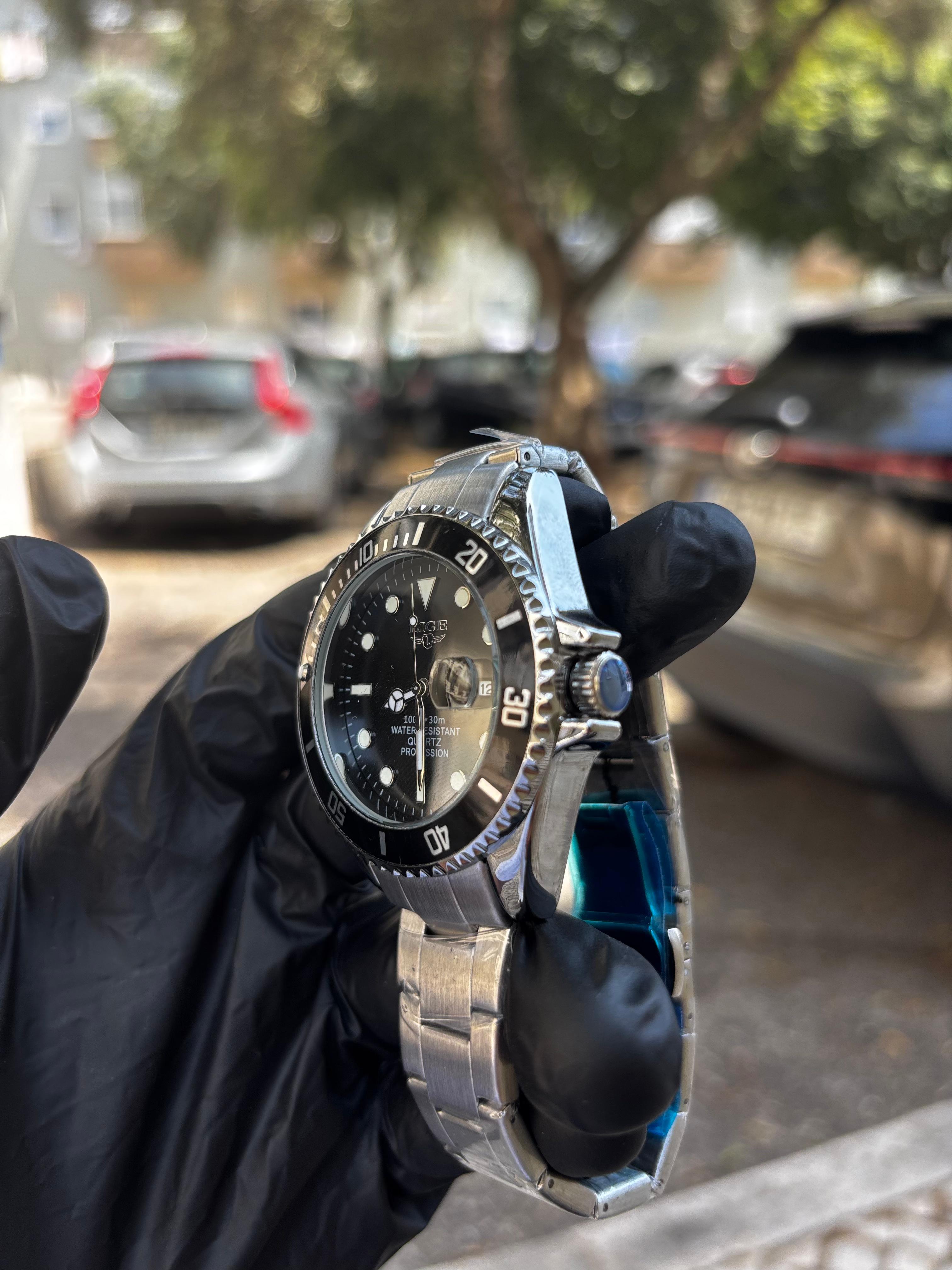 Relógio Lige Masculino prateado com centro black 