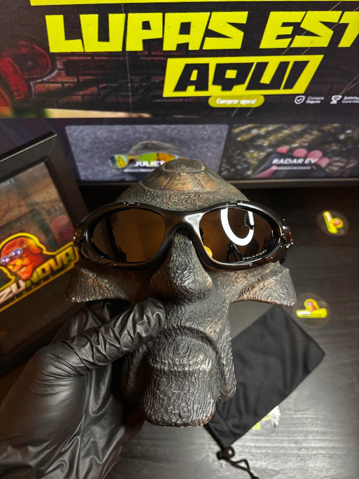 Oakley Place all Black 