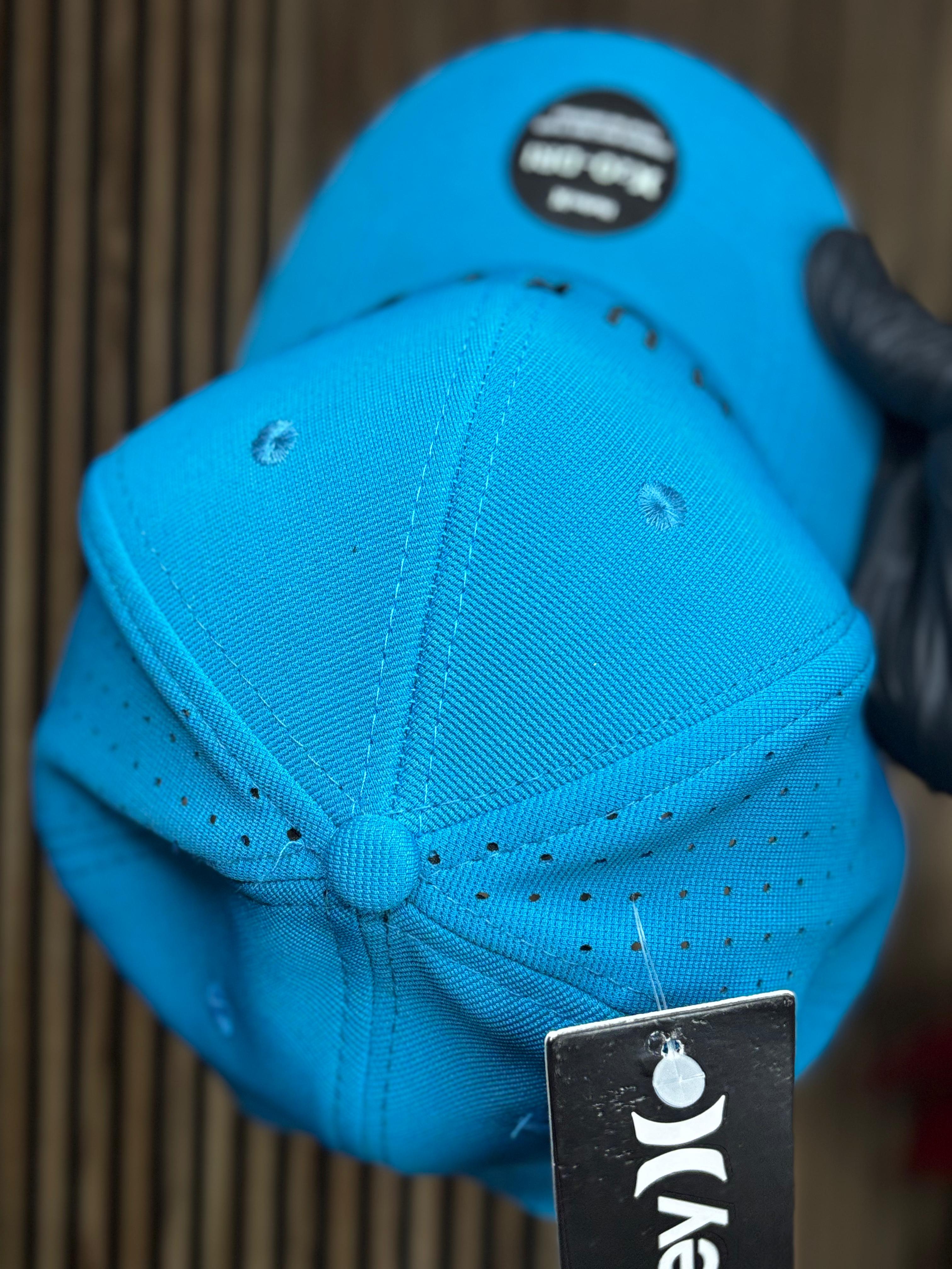 boné da Hurley azul marinho forte 