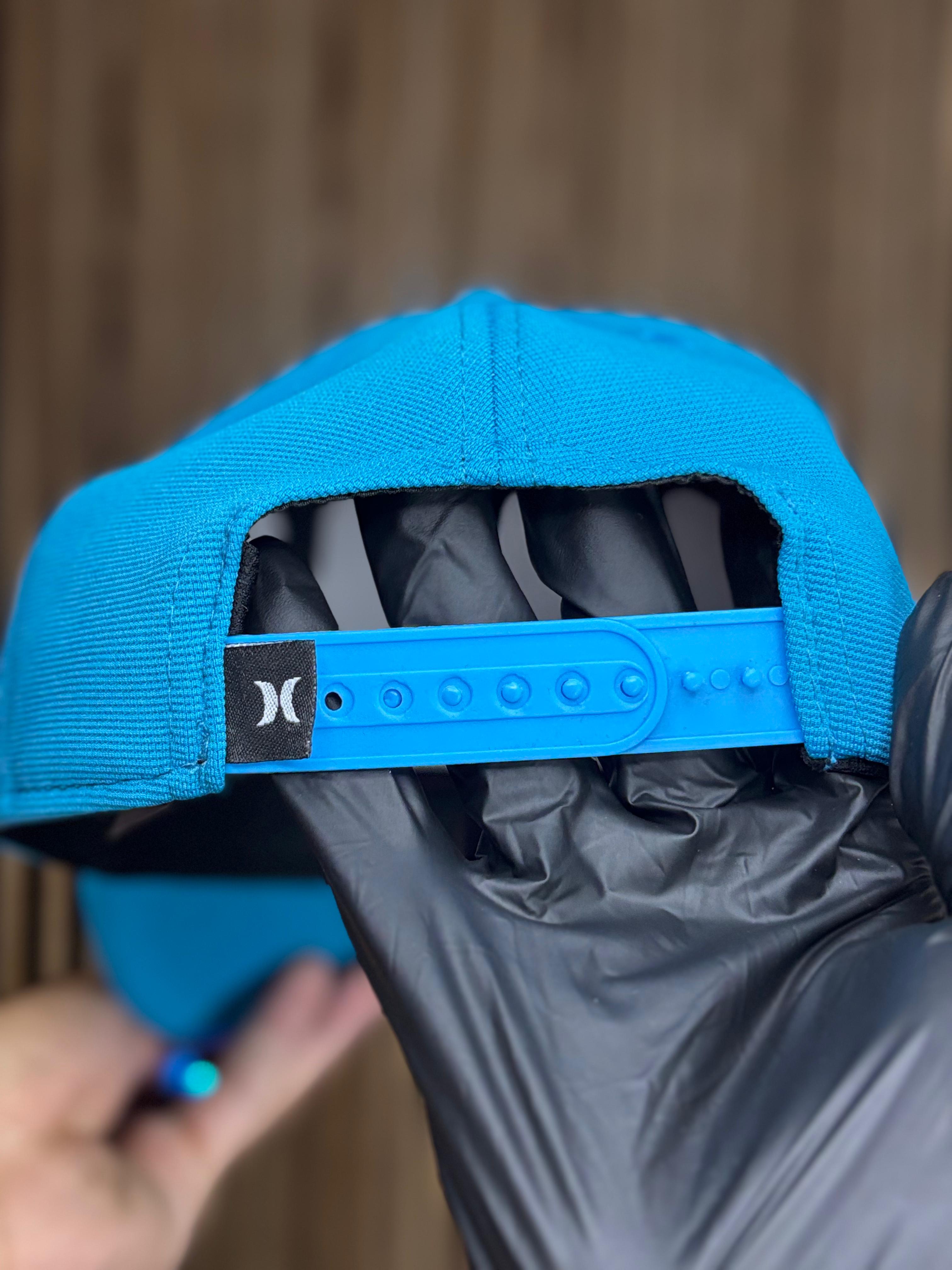 boné da Hurley azul marinho forte 