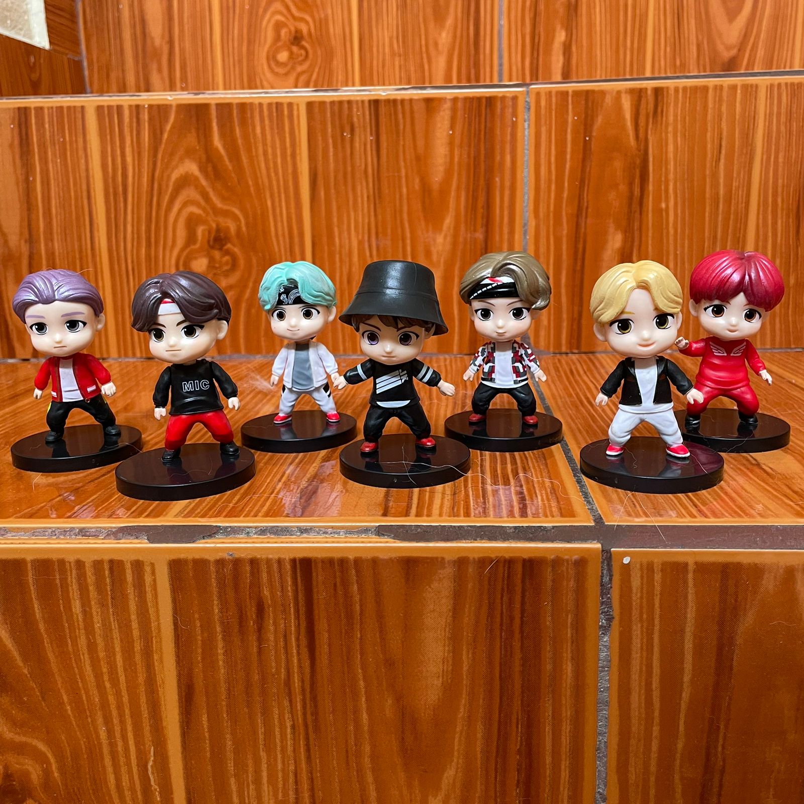 Figuras coleccionables de grupo K-pop