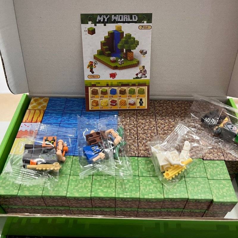 Mundo Minecraft Magnetico 128 piezas + 4 personajes tipo lego