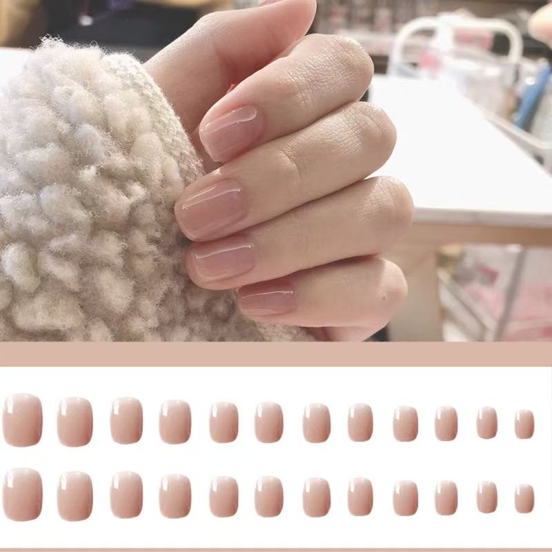 The end of nail art is nude color. Ganlu Temple white boiled water has a pure temperament and is simple and versatile. Wear nail tips