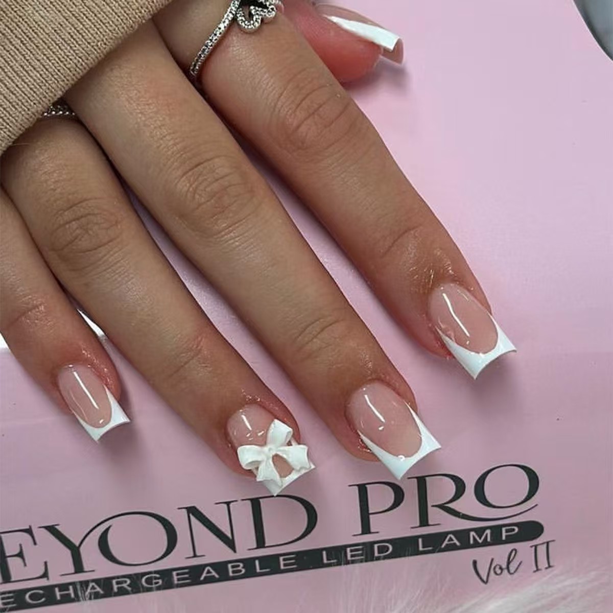 Classic French White Valentine's Day wear short short square nude bow nail art fake nails