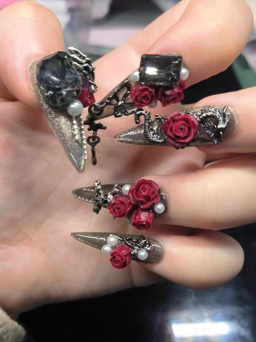 Bright Galaxy Pure Handmade Cat's Eye Wearable Nail Long Style High-end Light Luxury Flashing Autumn and Winter Whitening Nail Sticker