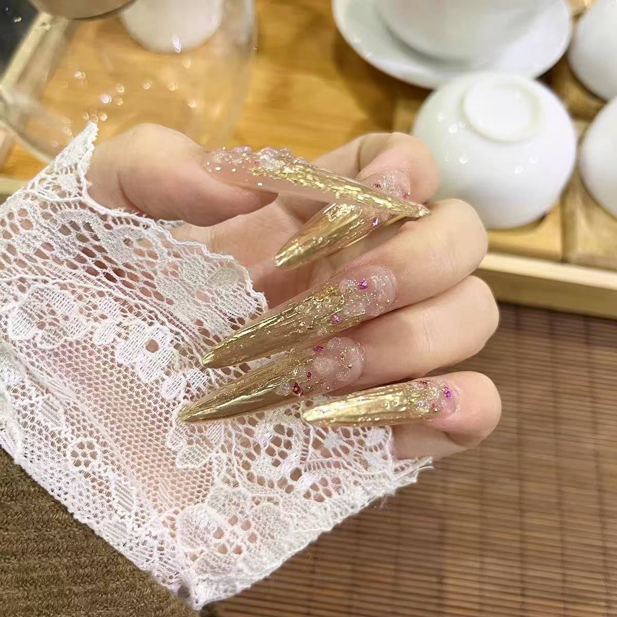 Beautiful girl pure handmade wear nails autumn and winter mirror demon nail art flash high-end sense eternal night star river handmade phototherapy nail