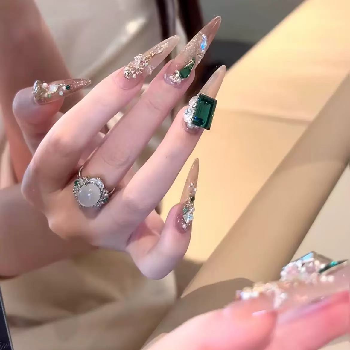 [Emerald] High-end emerald luxury cat's eye whitening pure handmade wearable nail