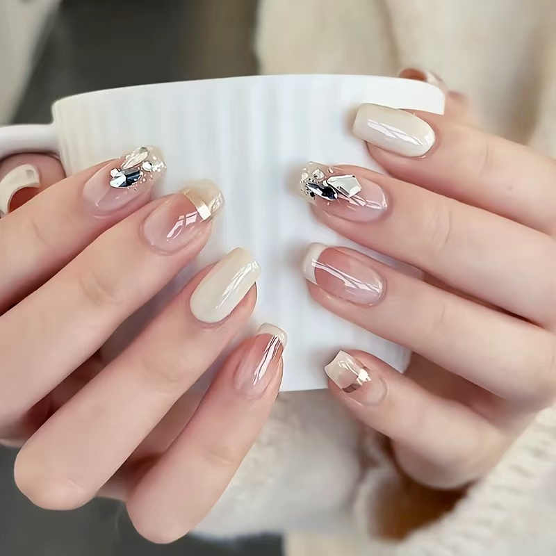 Pure handmade manicure white French wear nail short style high quality new year style high-grade diamond medium and long style