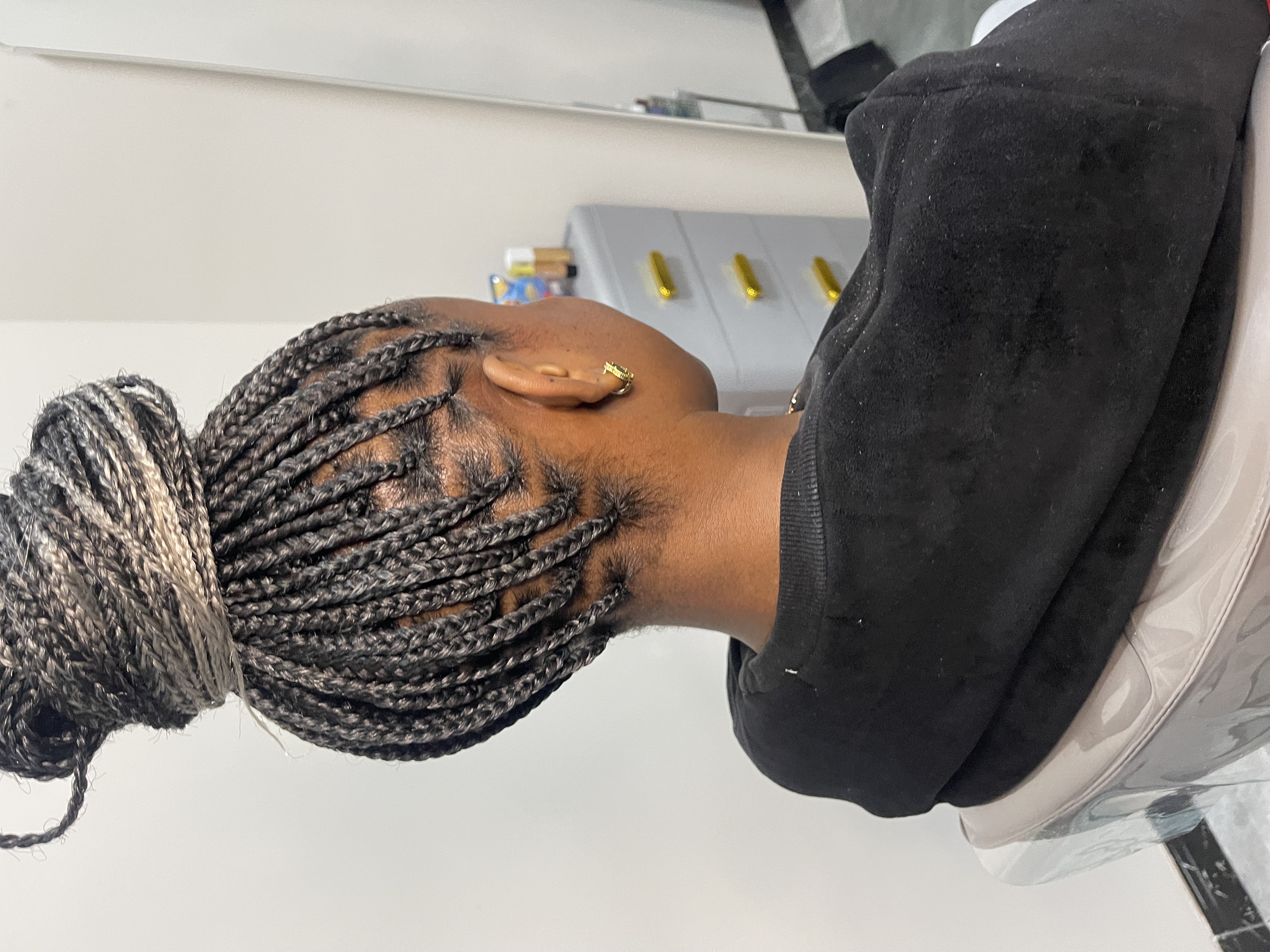 Knotless braids