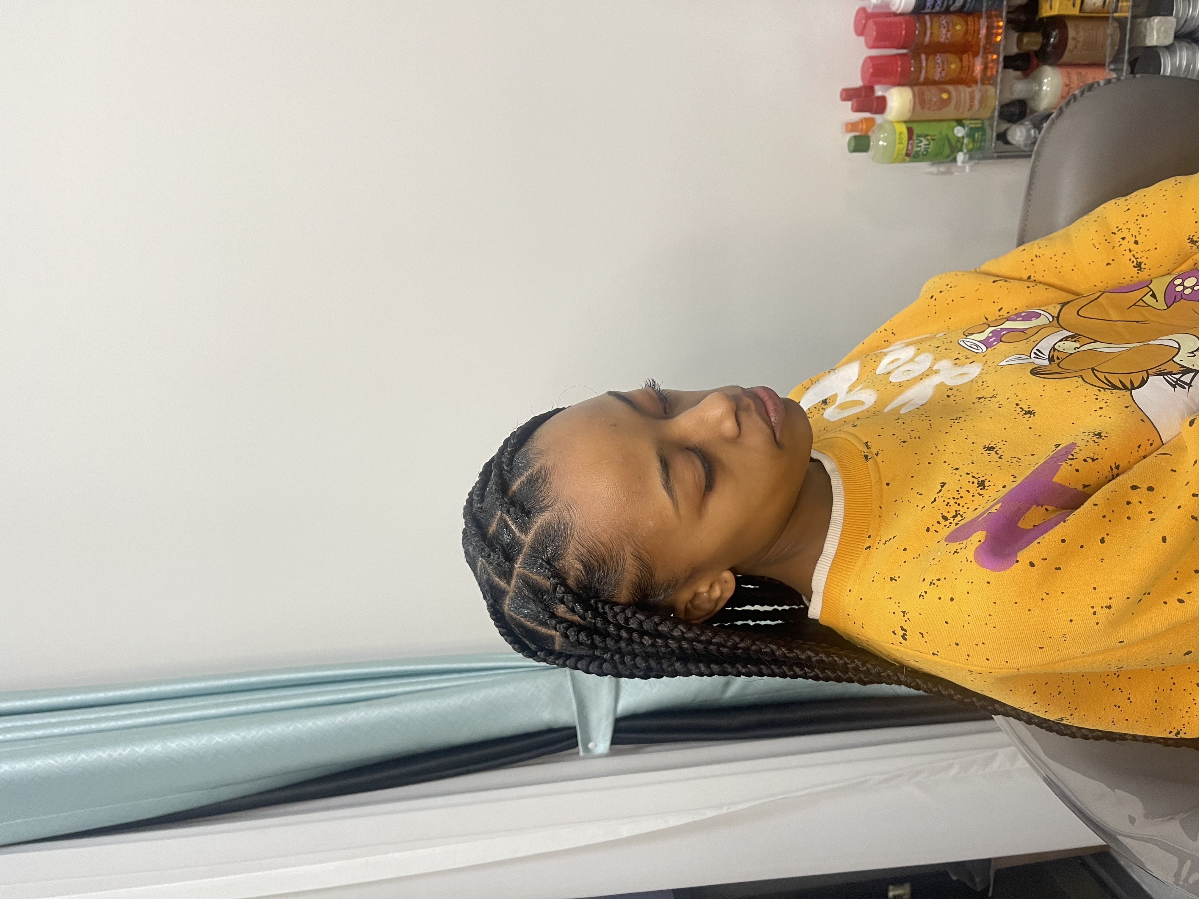 Jumbo knotless braids 