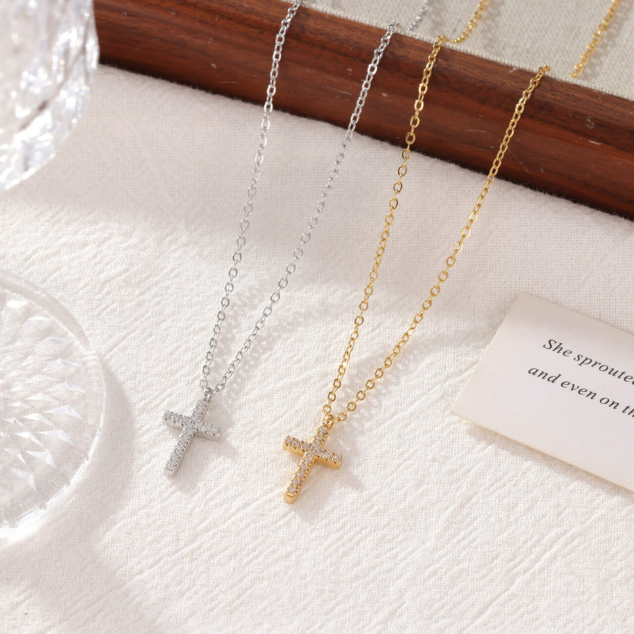 Cross Pendant Necklace 