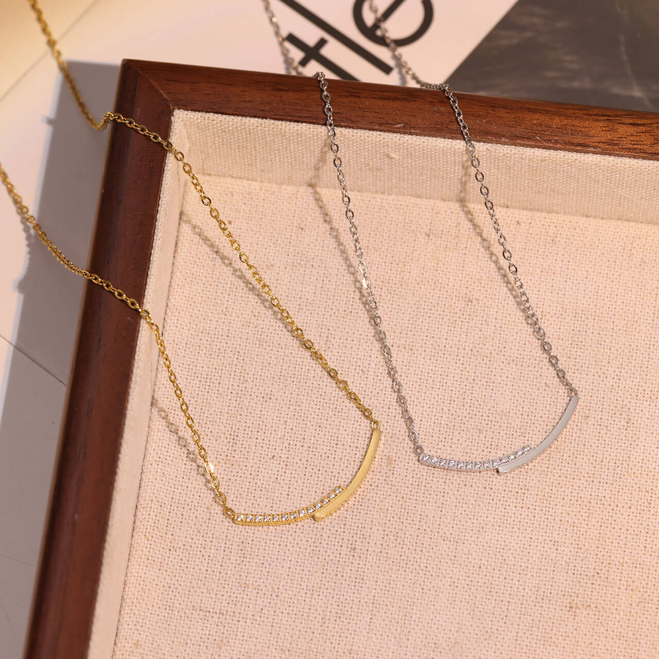 Minimalist Curved Bar Necklace 