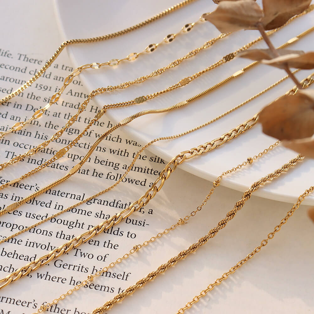 Elegant Gold Chain Necklaces Set