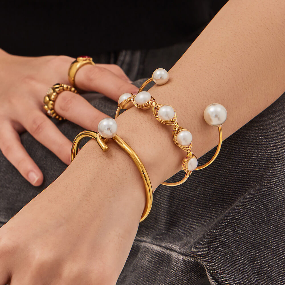 Gold Pearl Bracelet Set