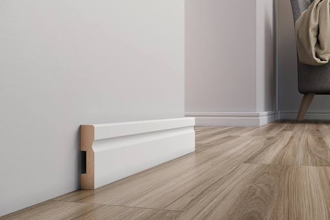 Rodapé 50mm Branco Padrão Eucatex - valor da barra - 2,40cm