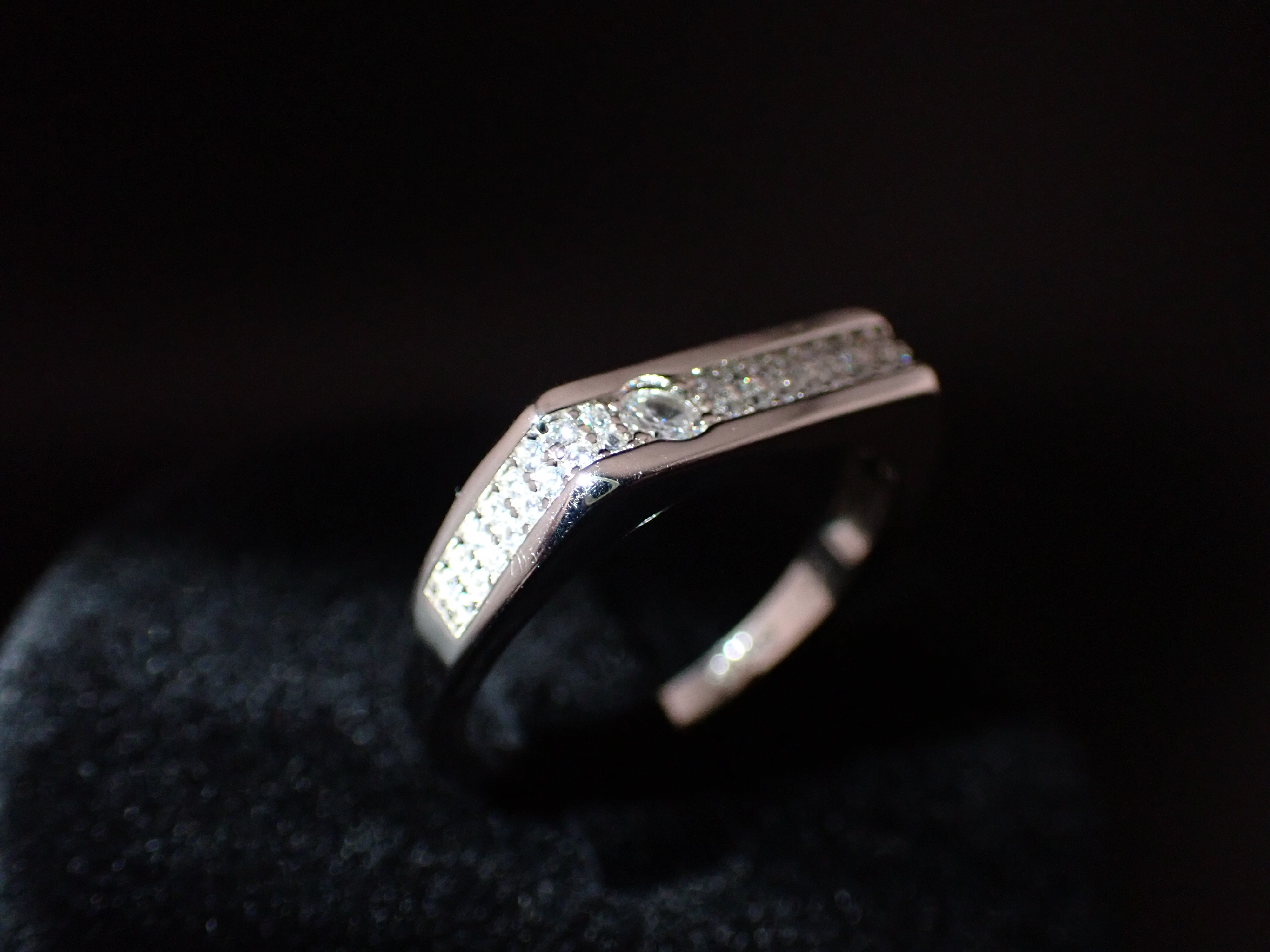 Elegant Silver Ring