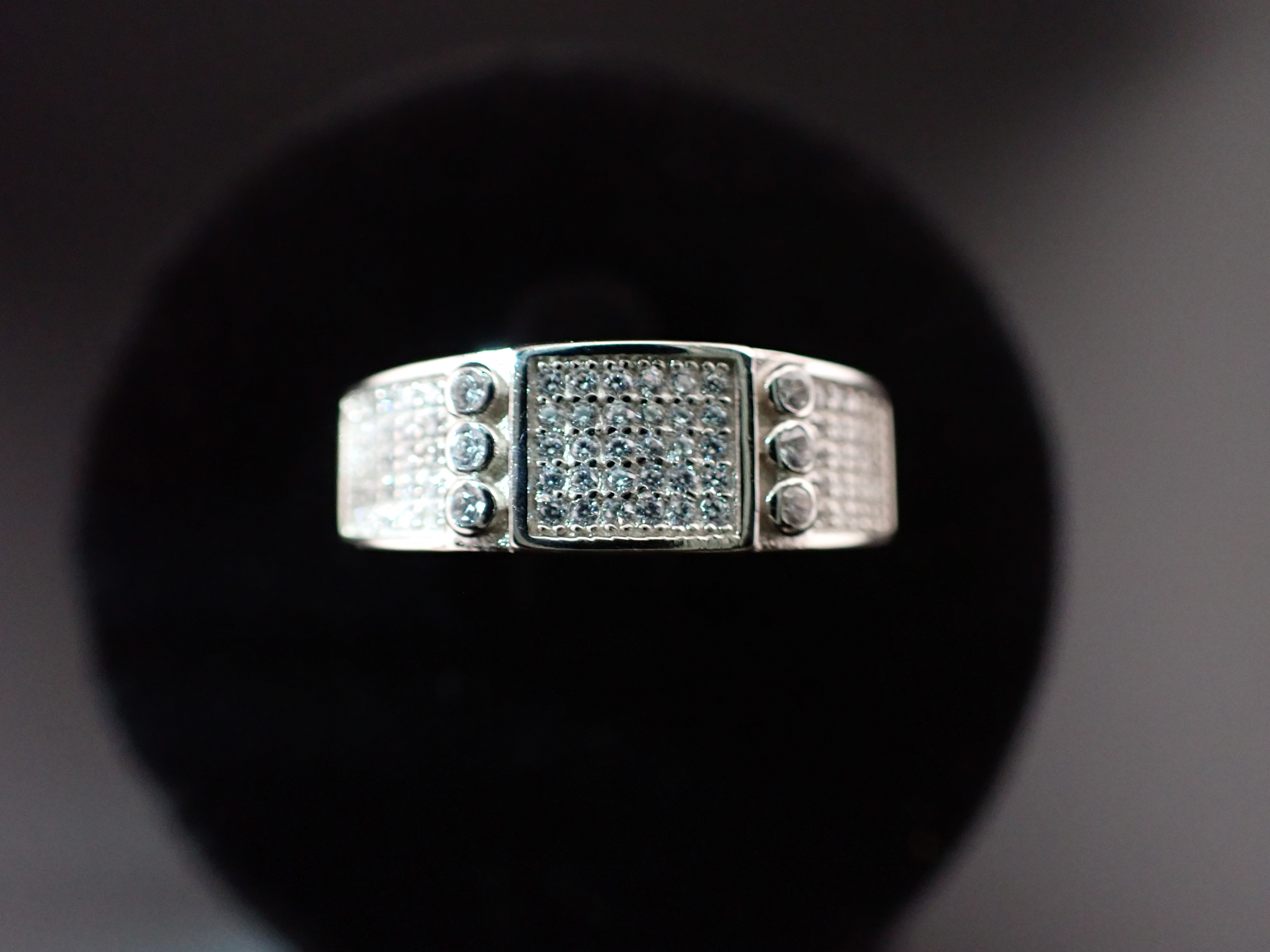 Elegant Silver Studded Ring