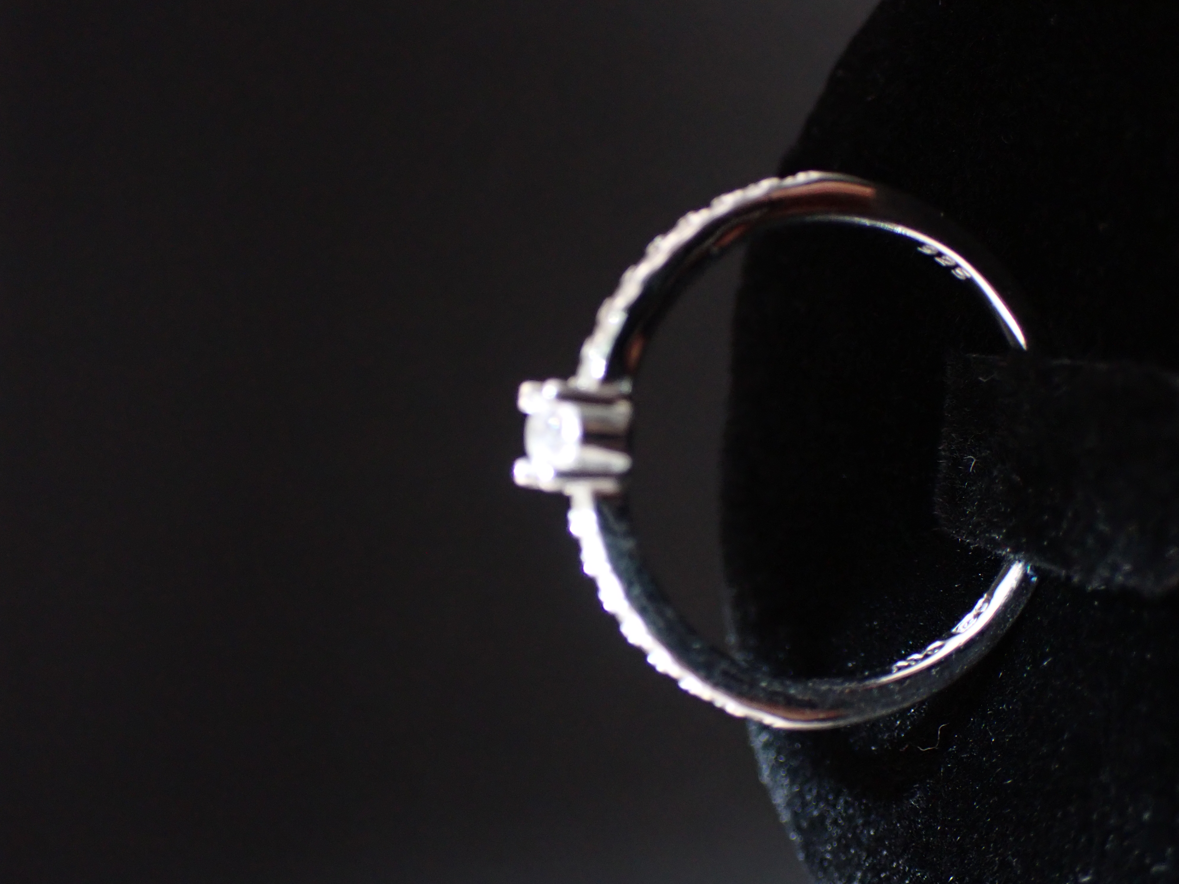 Single Stone Engagement Ring