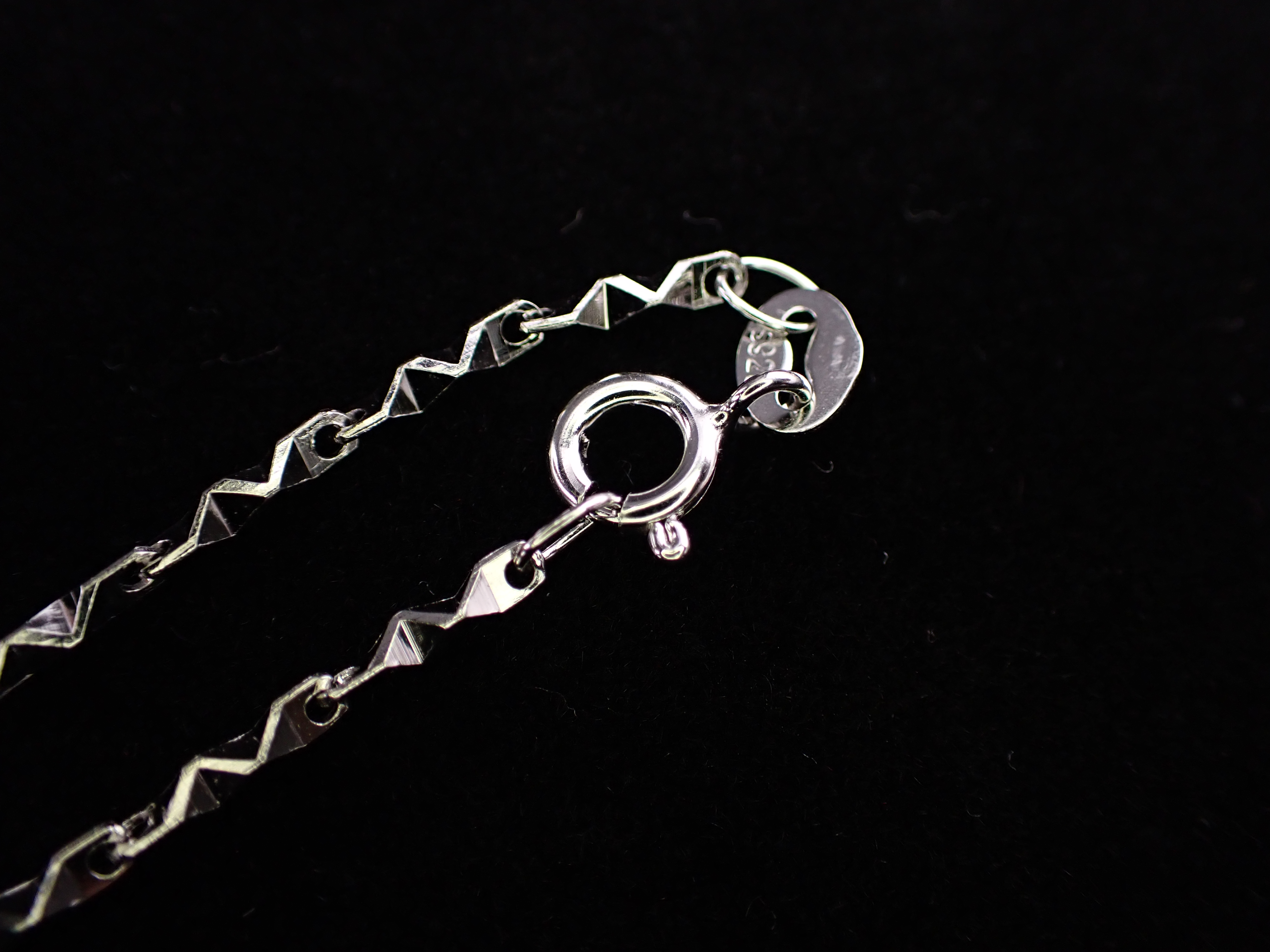 Silver Geometric Chain Necklace