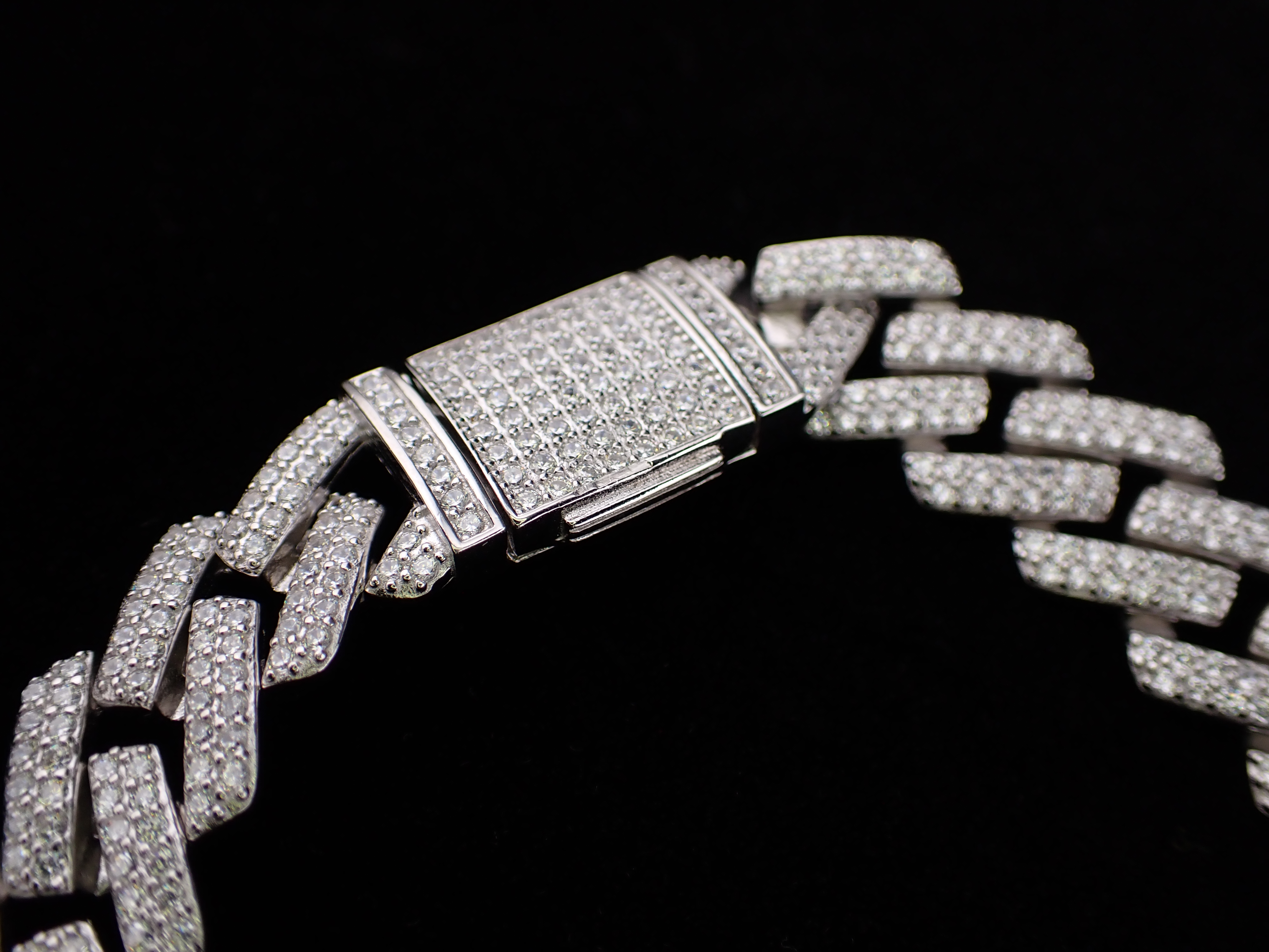 Dazzling Cuban Chain