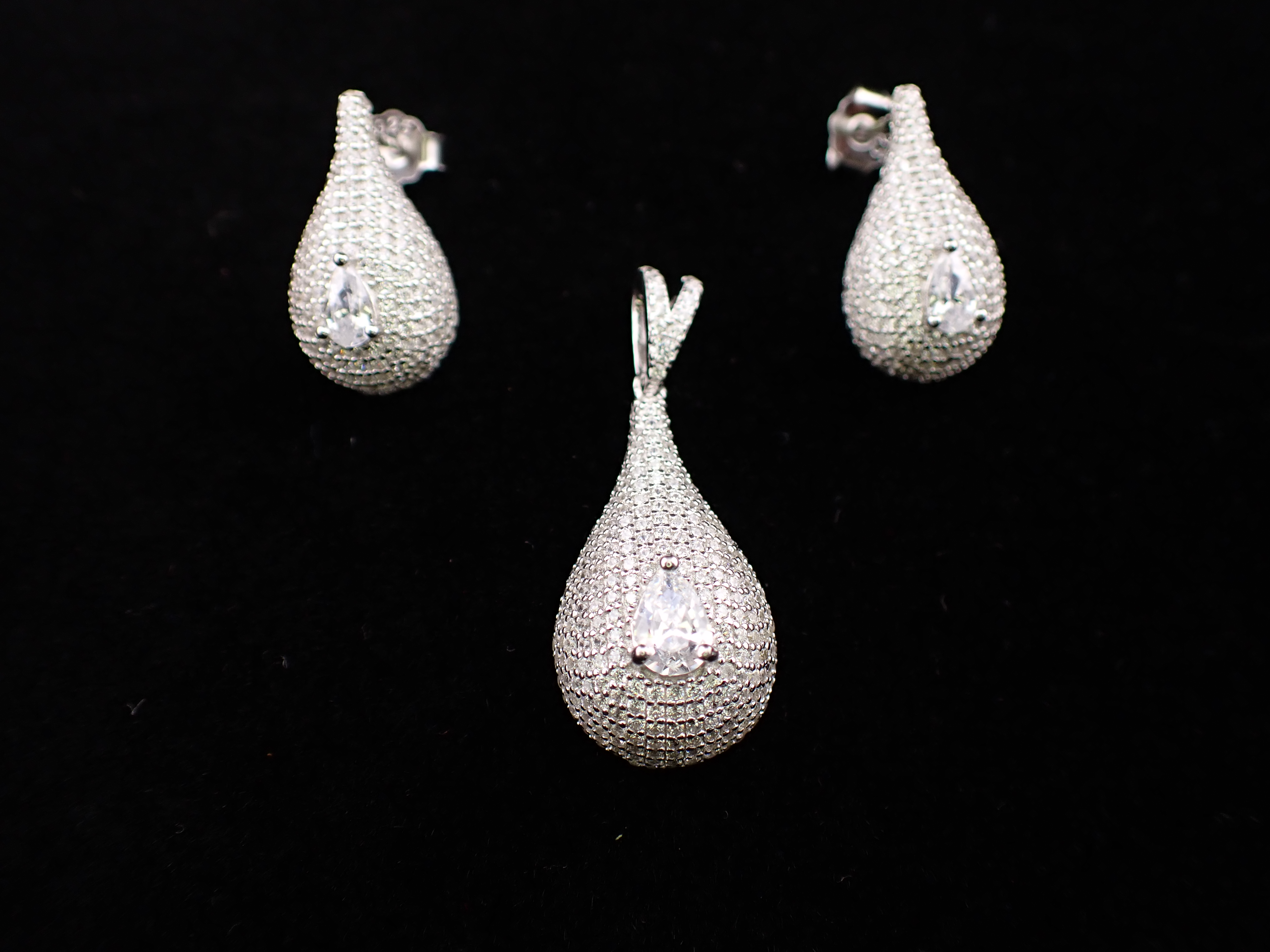 Iridescent Teardrop Jewellery Set