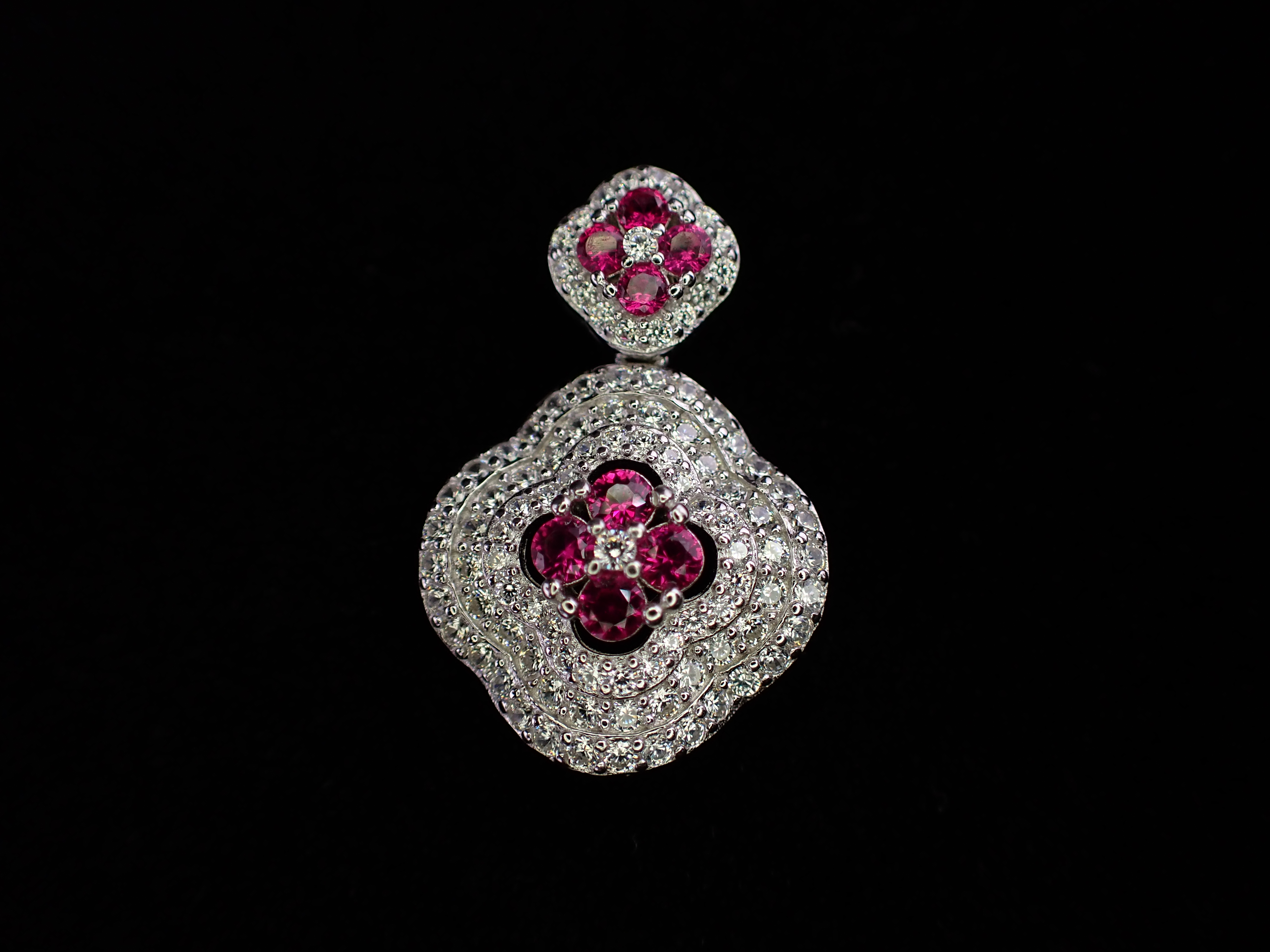 Glamorous Red Ice Pendant & Earrings Jewellery Set