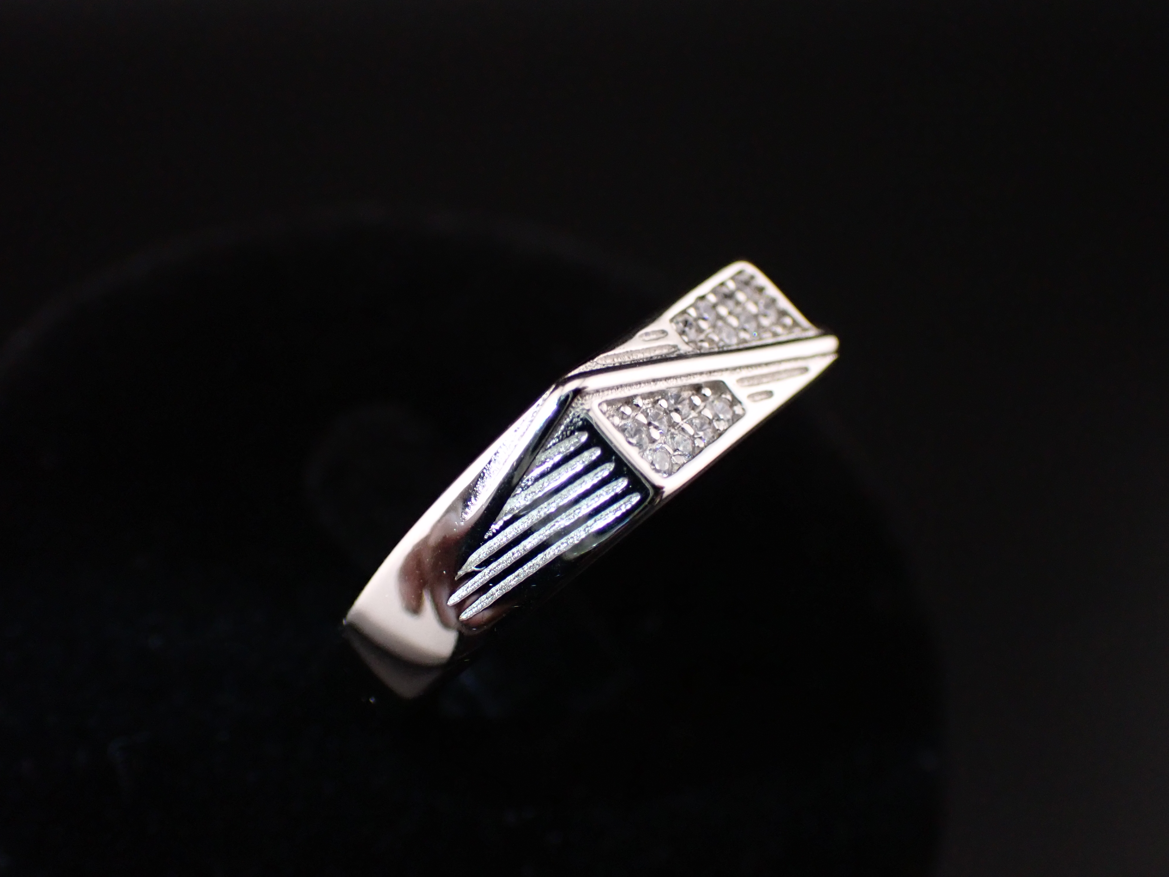 Silver geometric men's ring