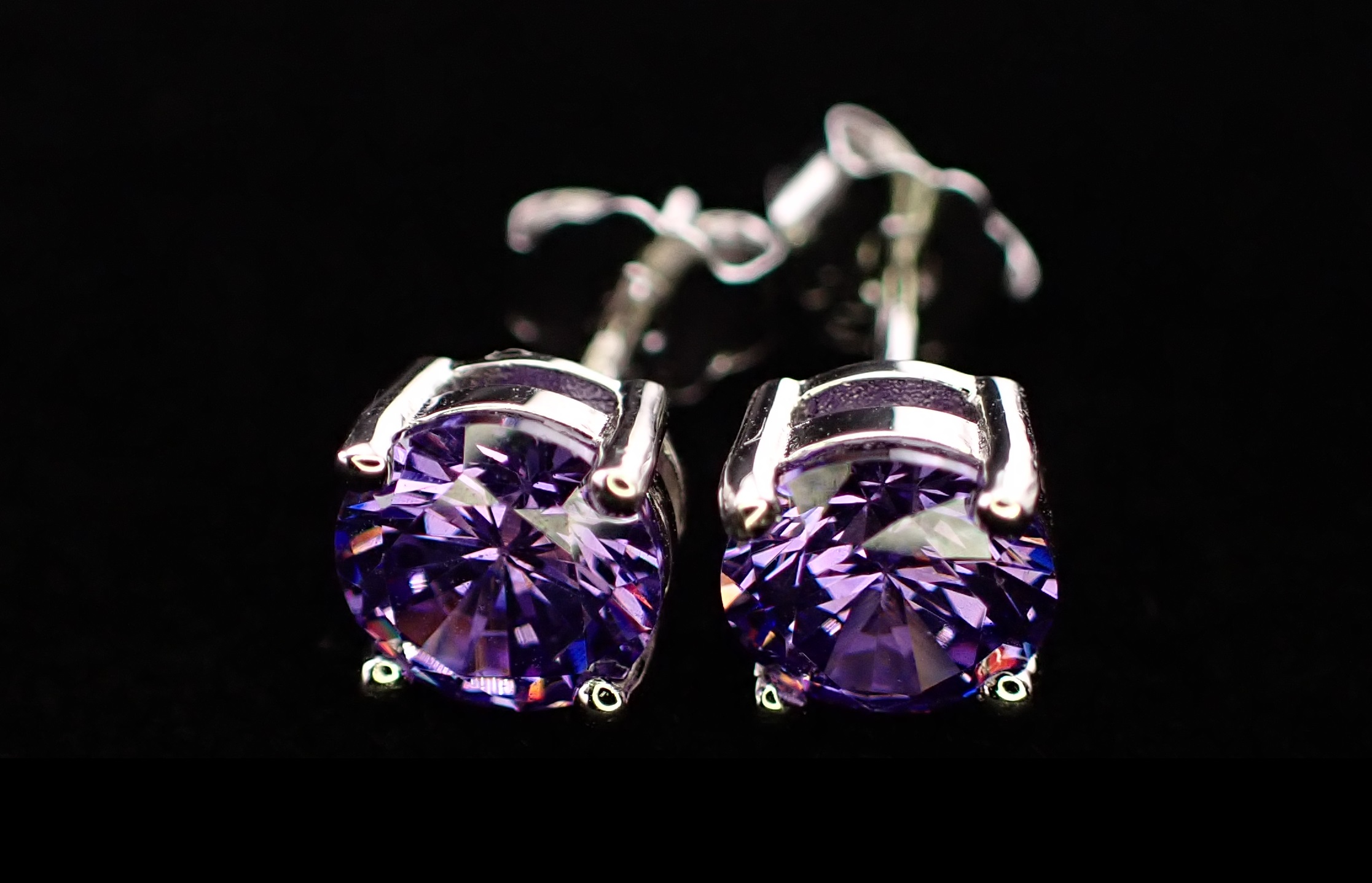 Violet Earrings and Pendant Jewellery Set