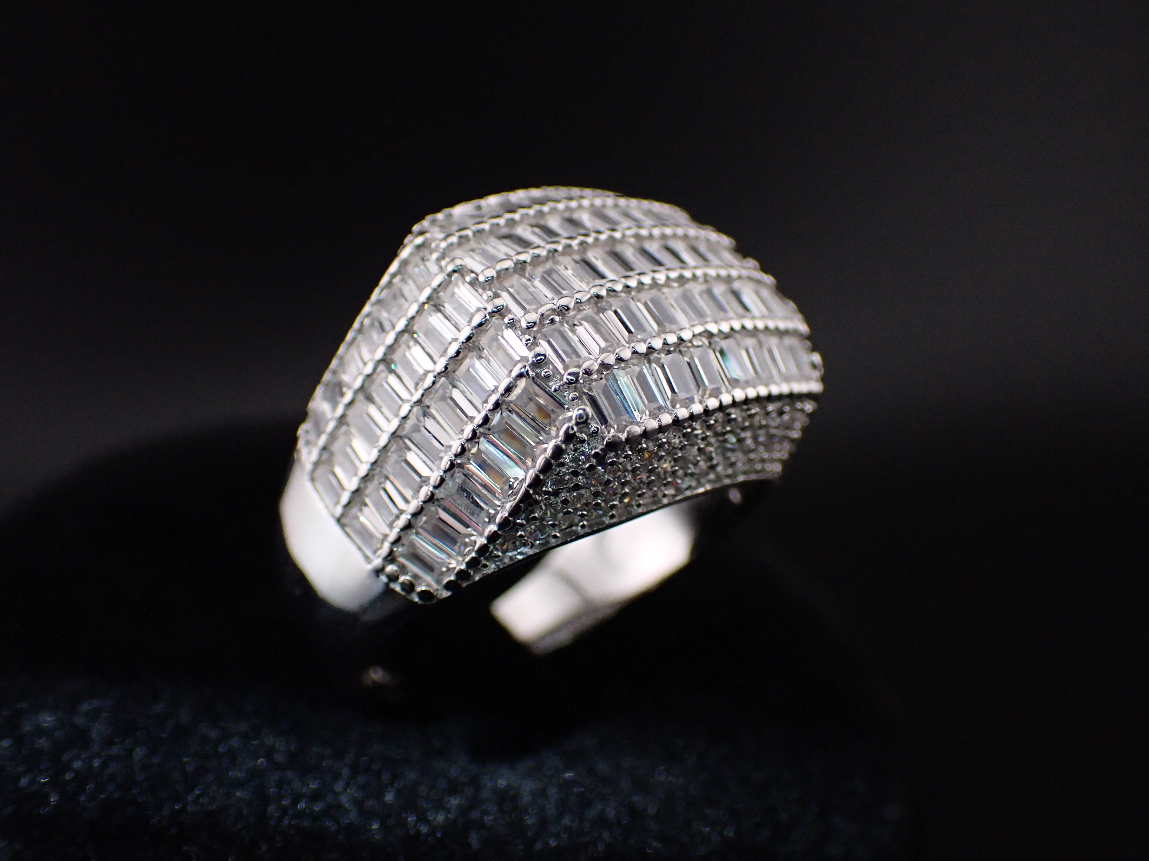 Mesmerising Mens Silver Ring