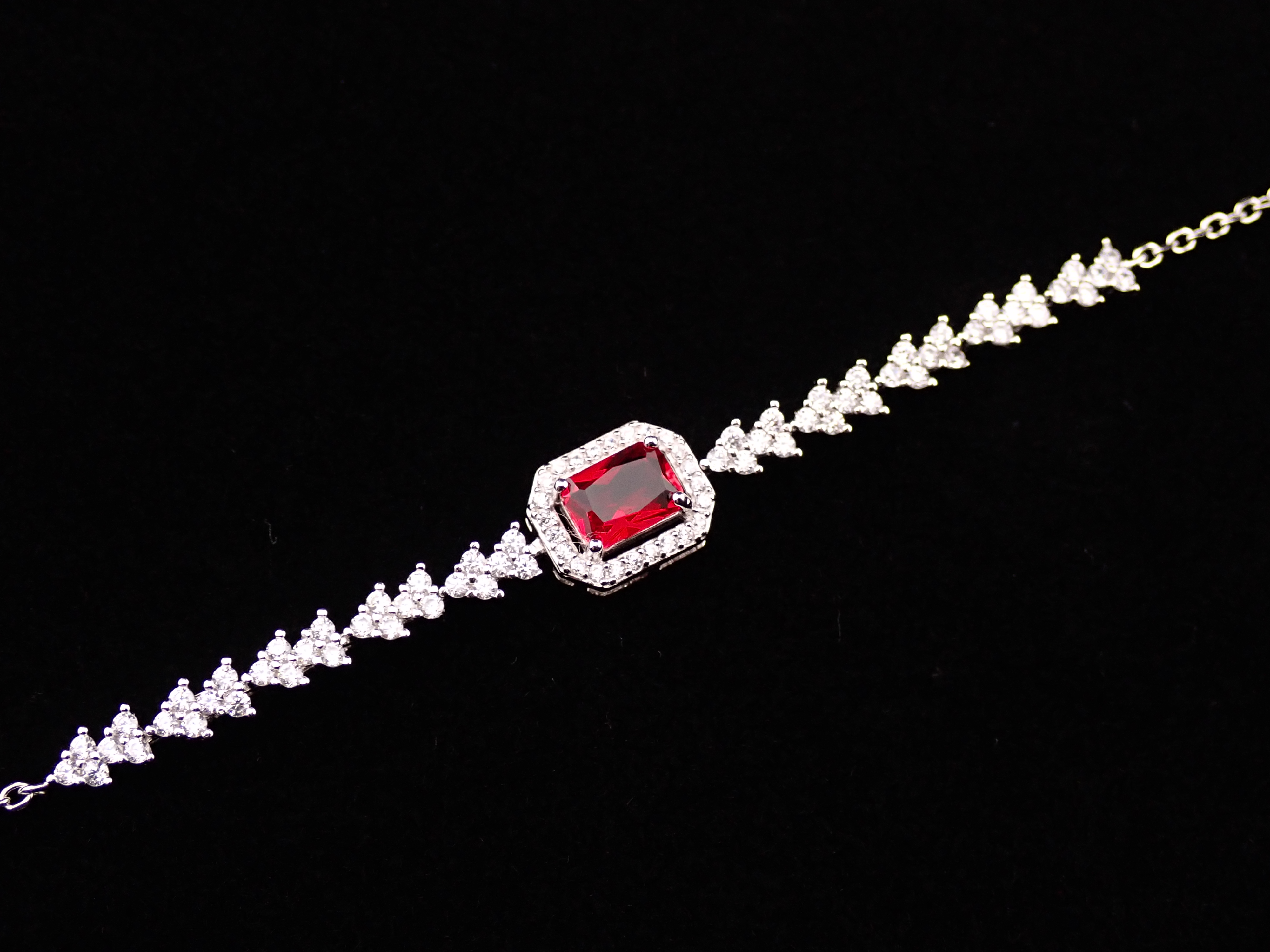 Red & White Stone Full Set