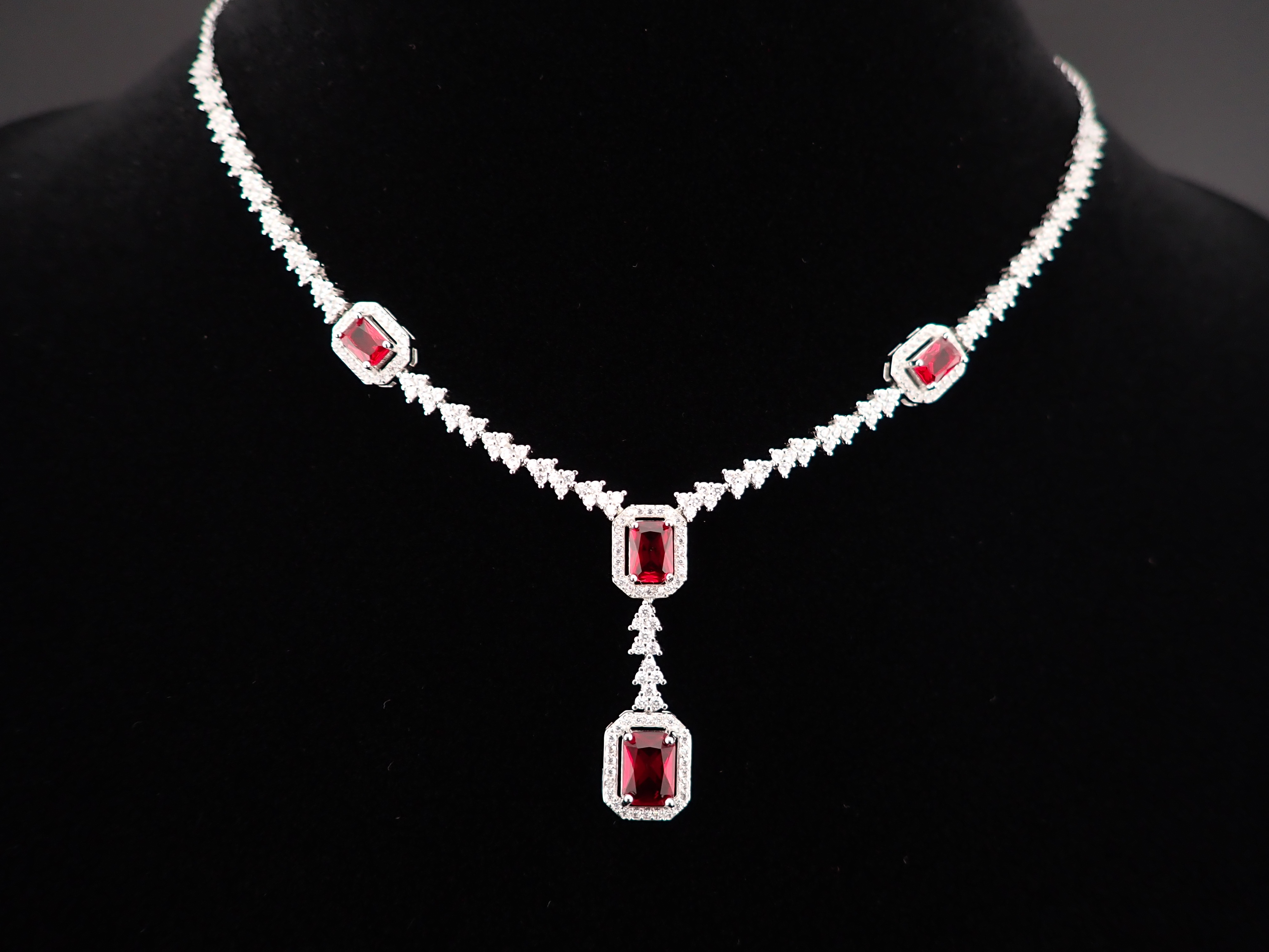 Red & White Stone Full Set