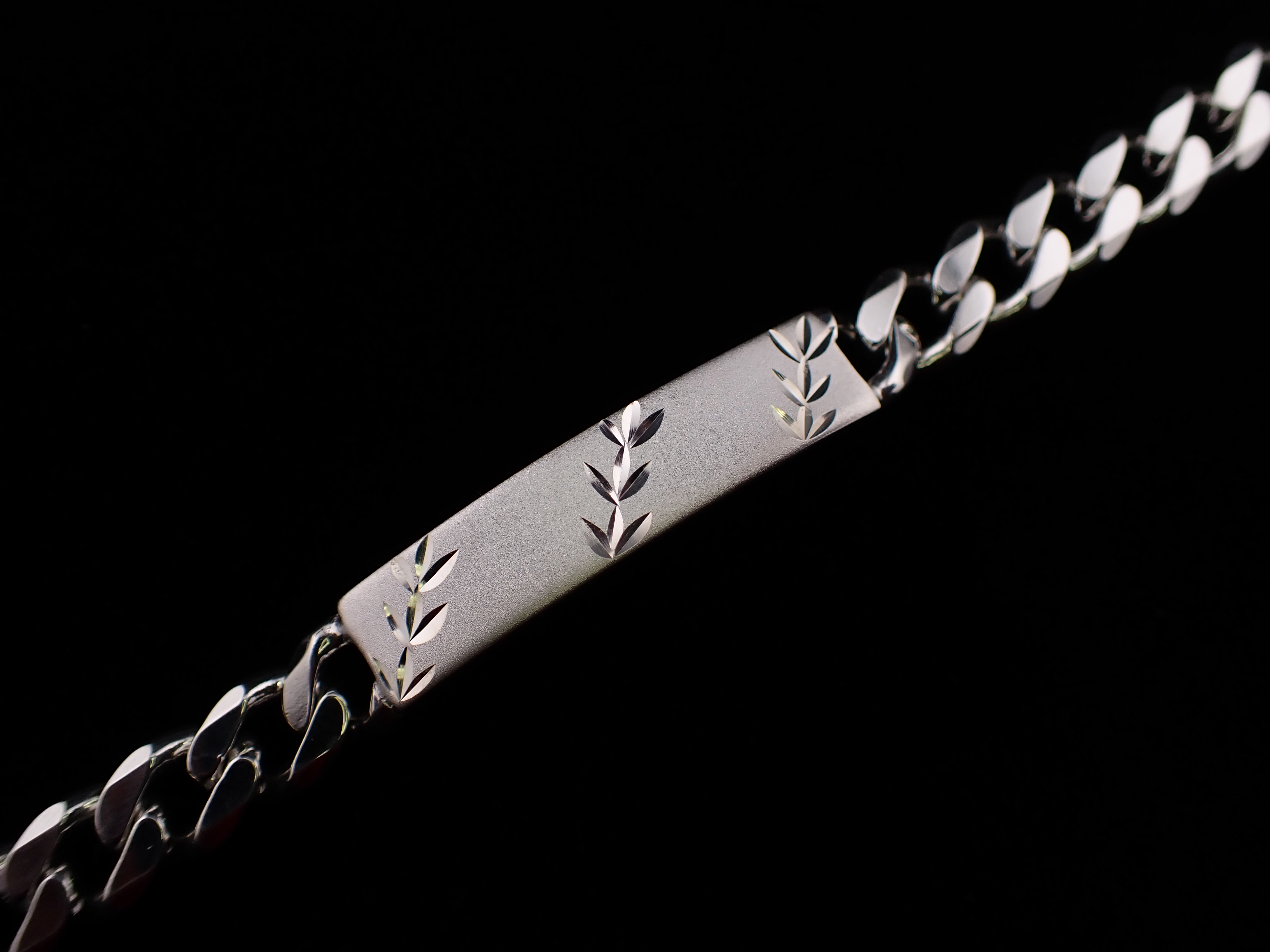 Sterling Silver leaf design Bracelet