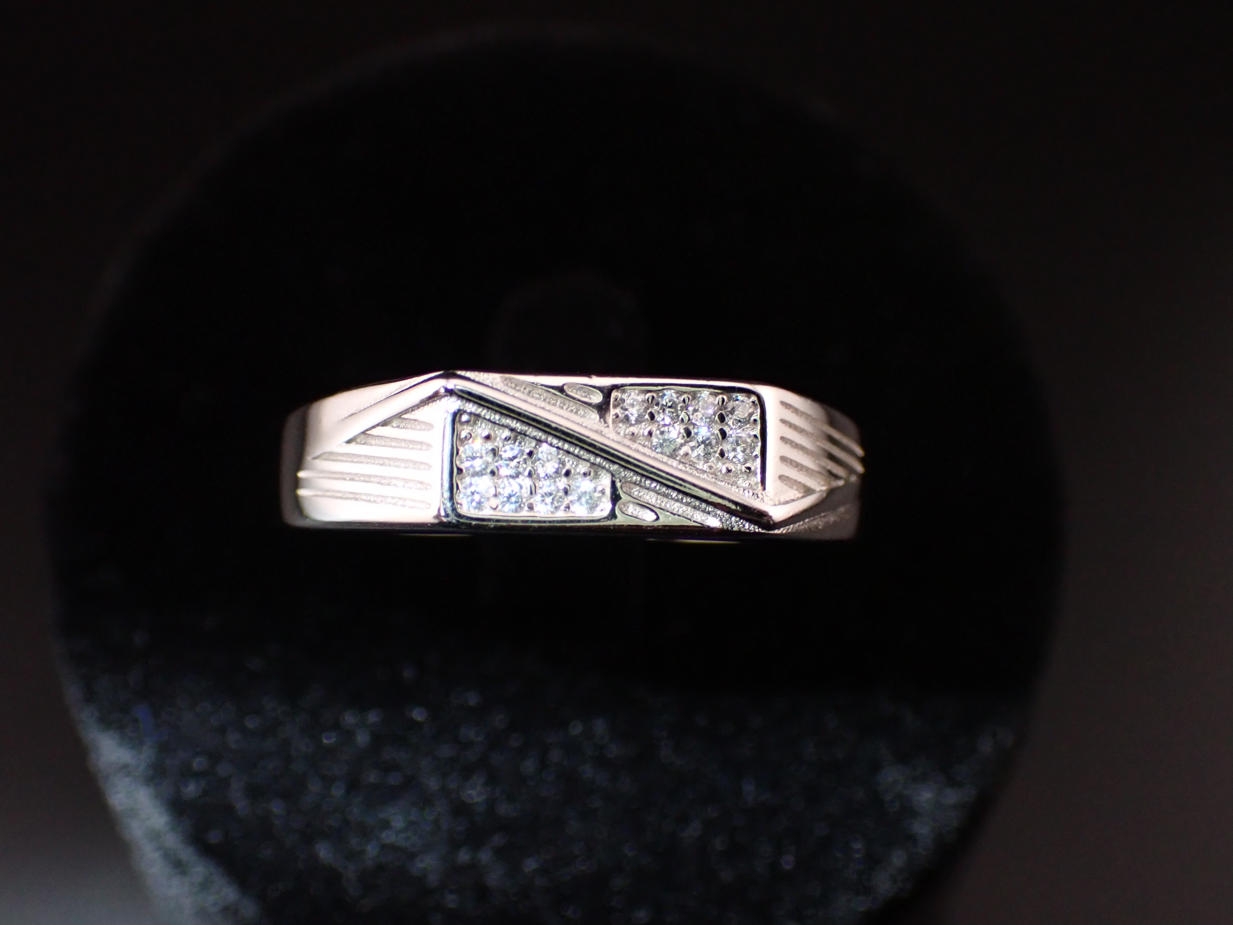 Silver geometric men's ring
