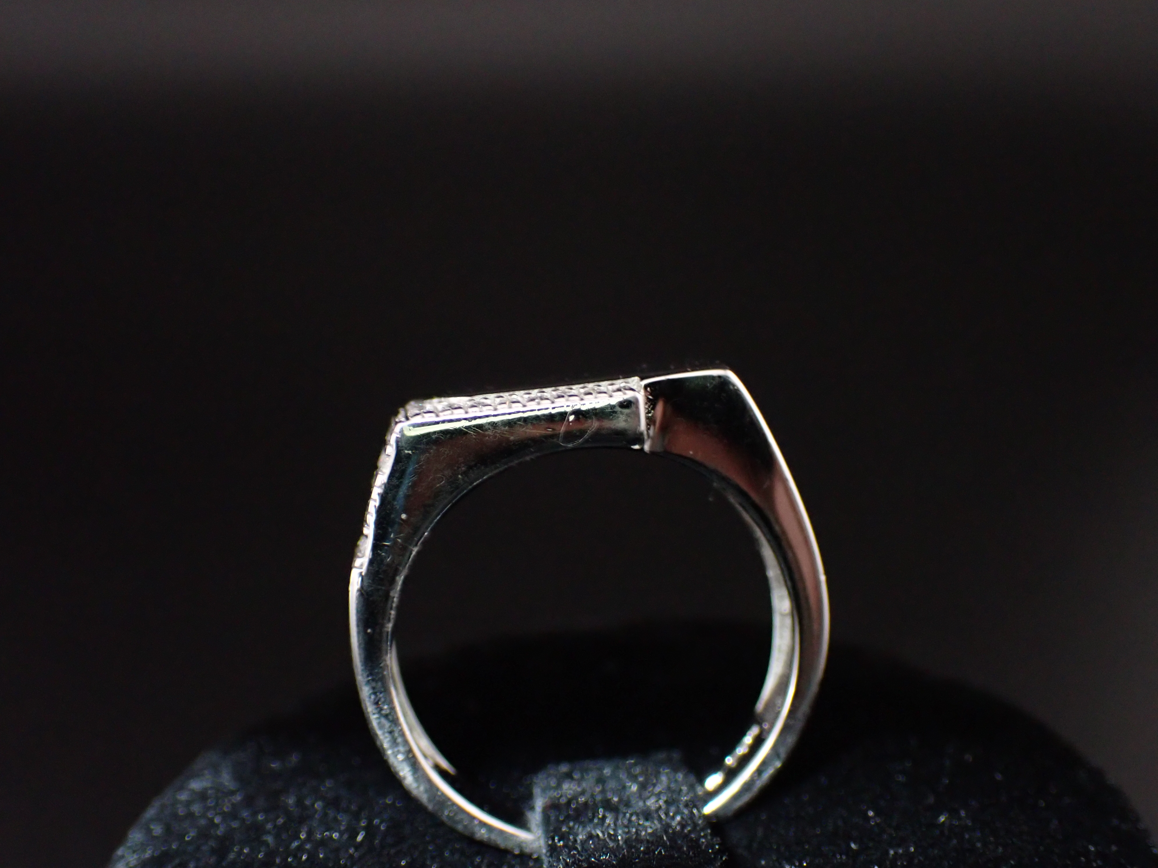 Sparkling Silver Men's Ring