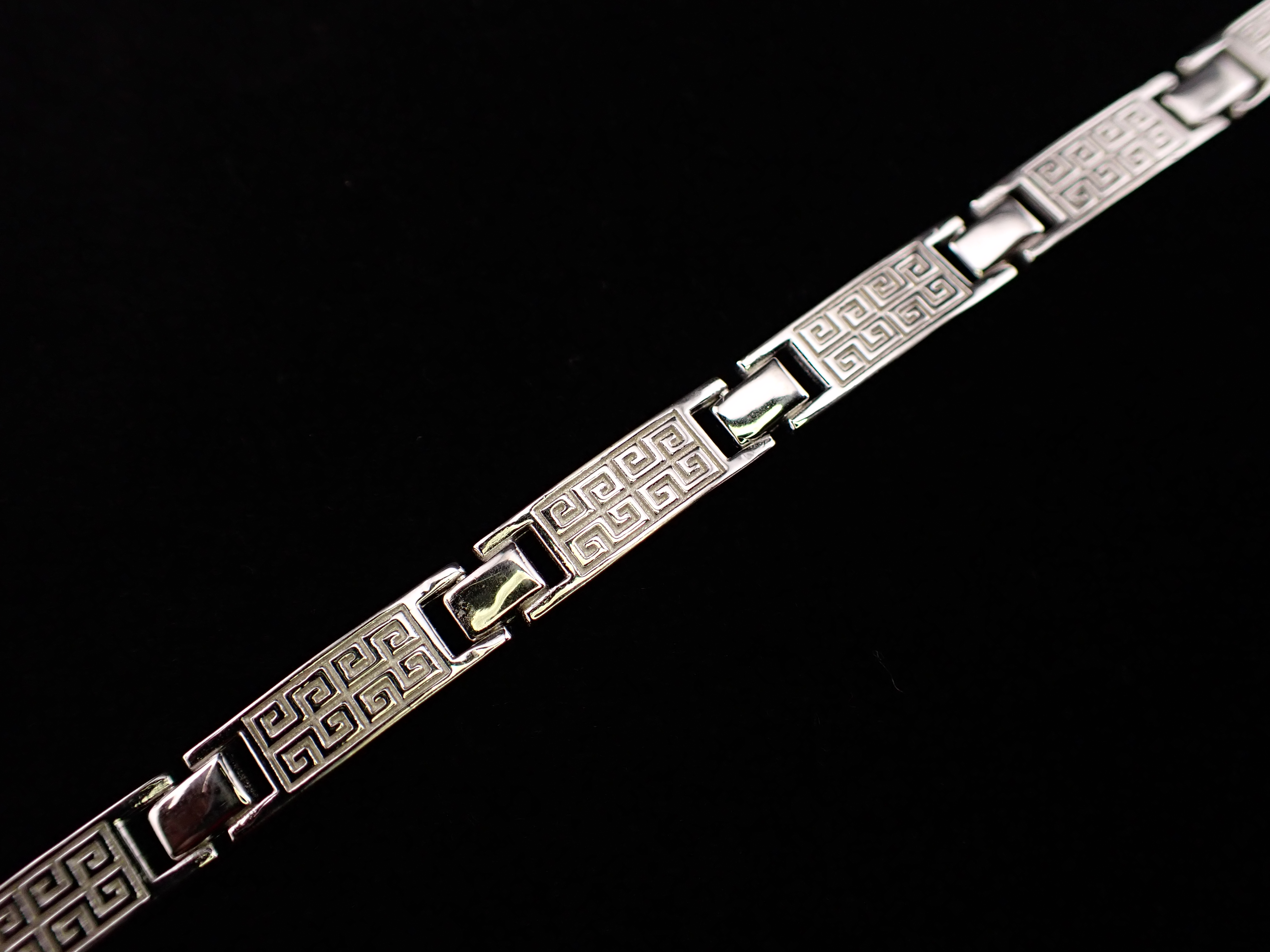 Geomentric Design Silver Link Bracelet