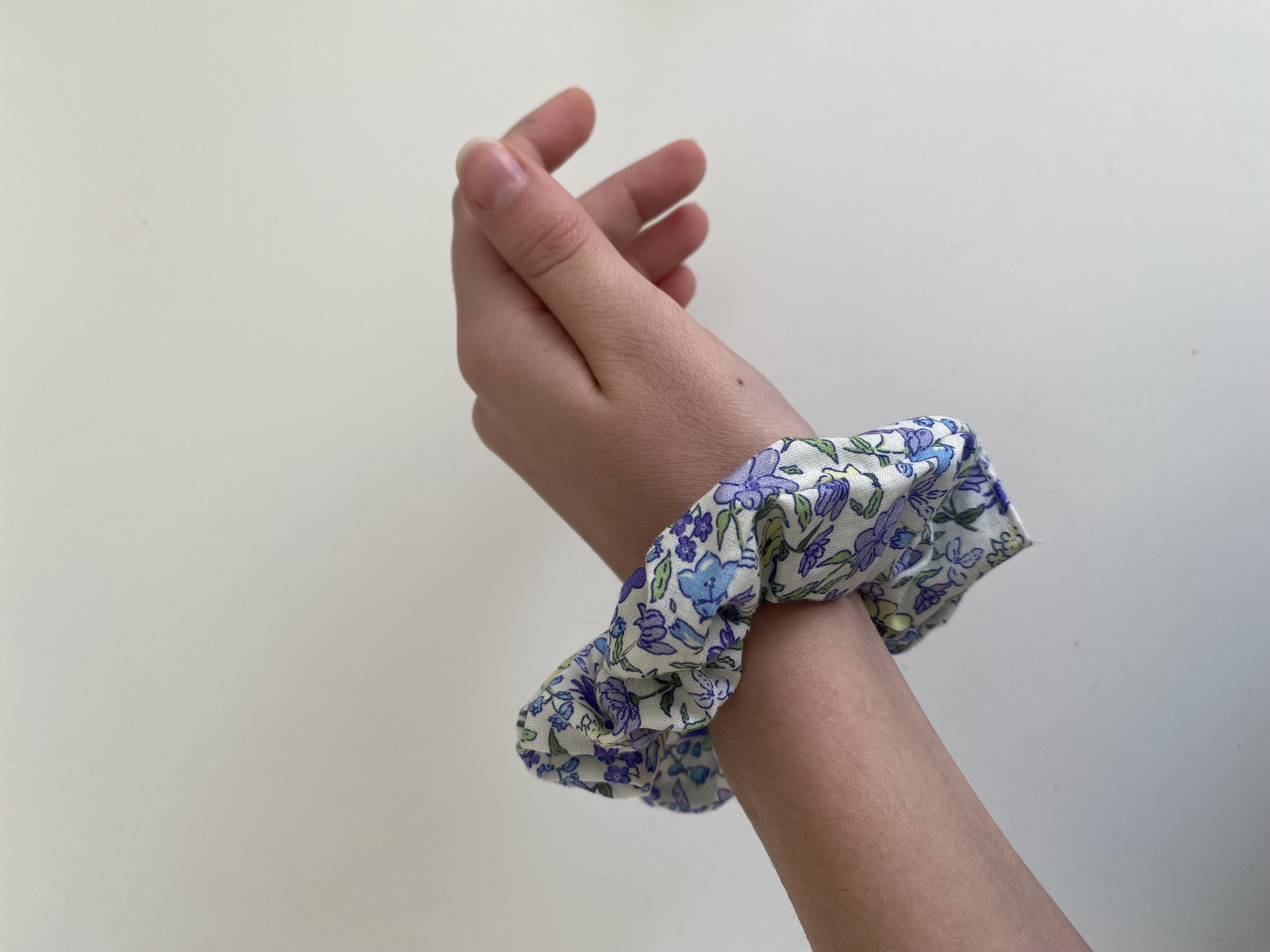 Elastique - fleurs violettes