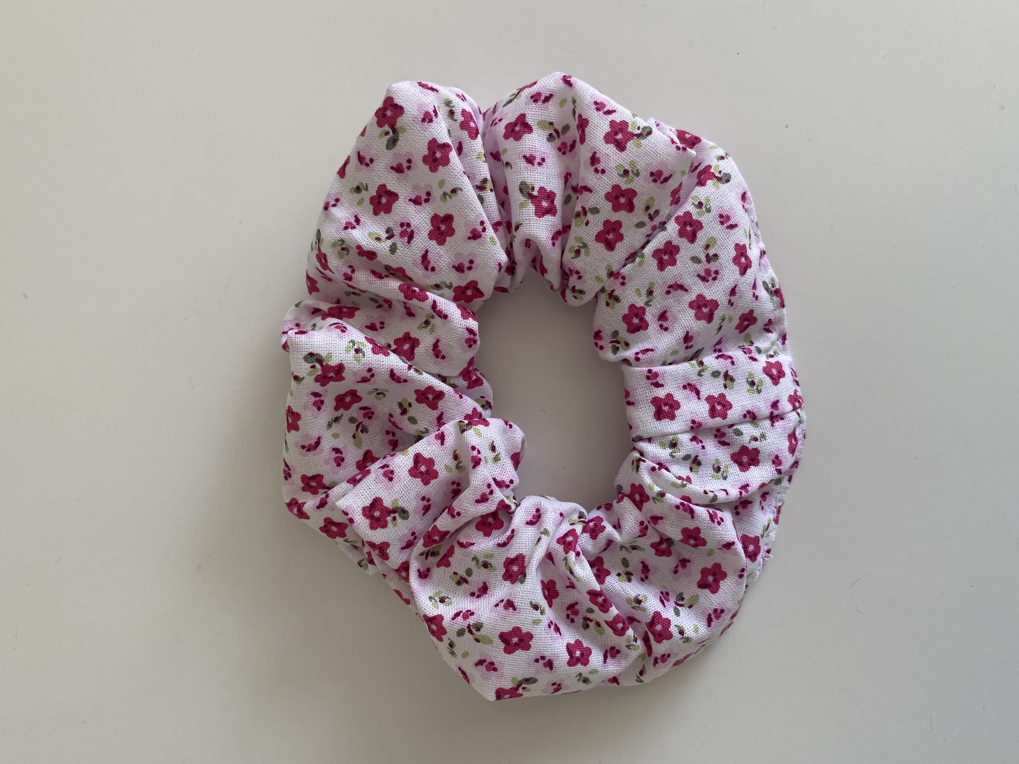 Elastique - petites fleurs roses