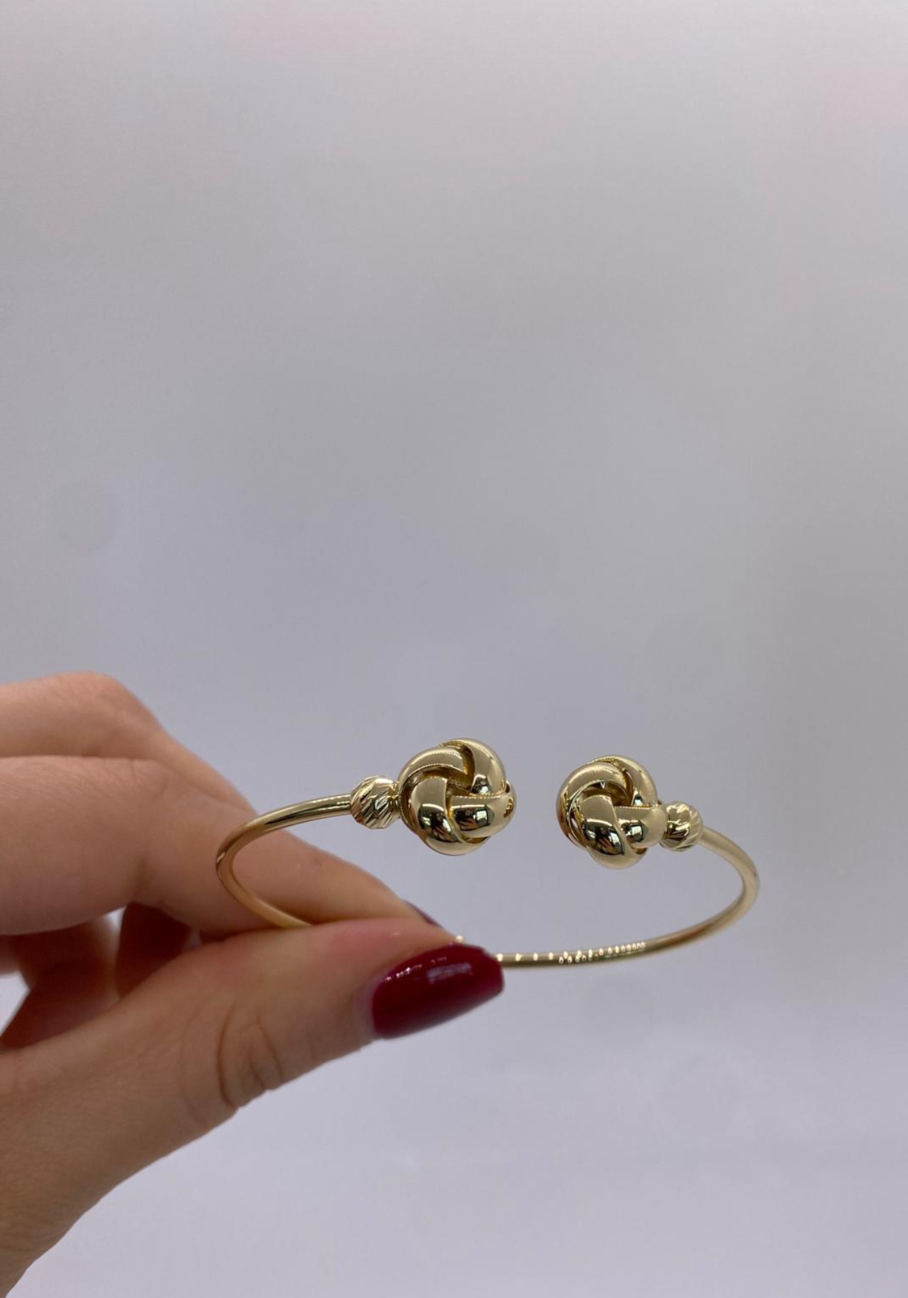 Pulsera de metal dorado