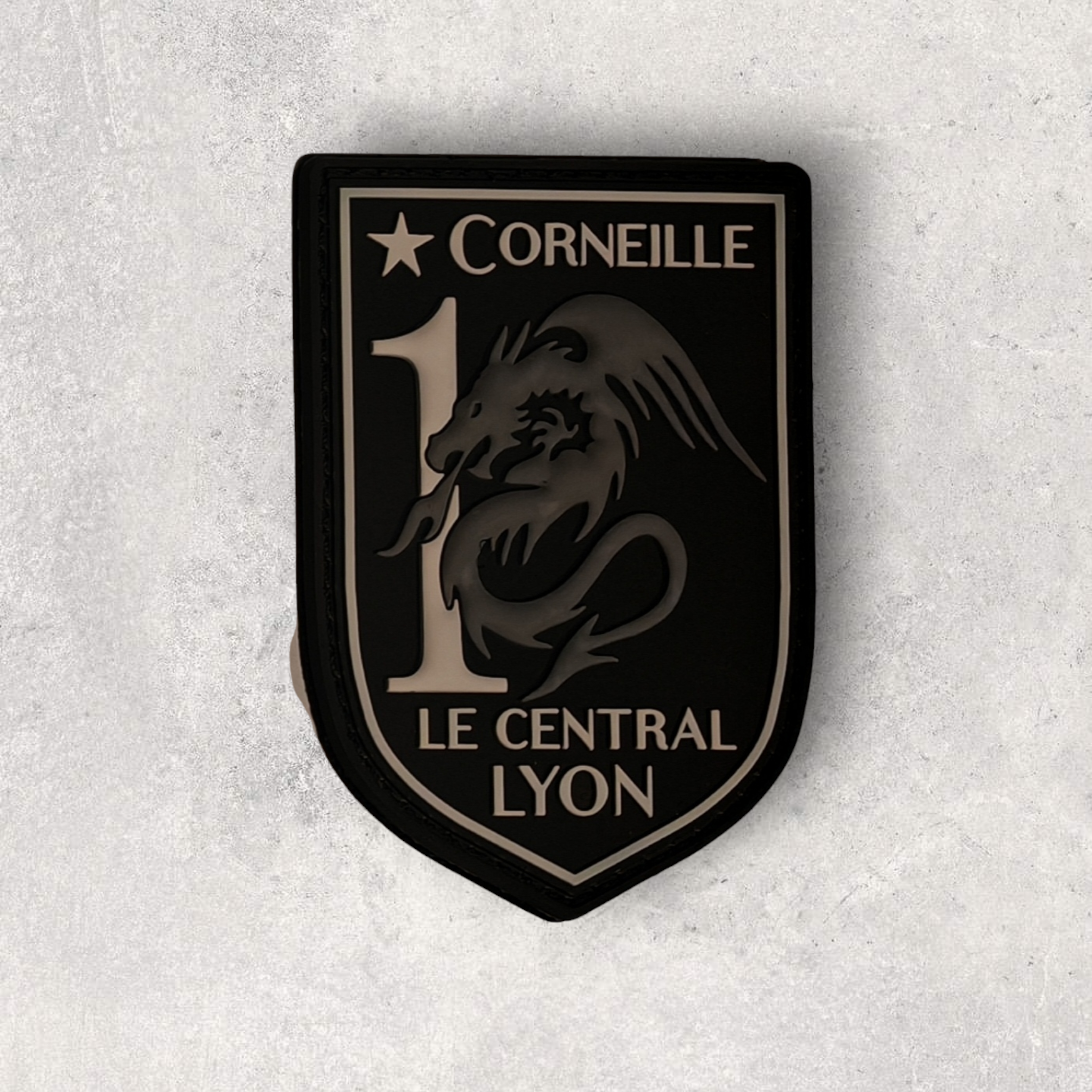 Ecusson plastique N&B, série limitée 