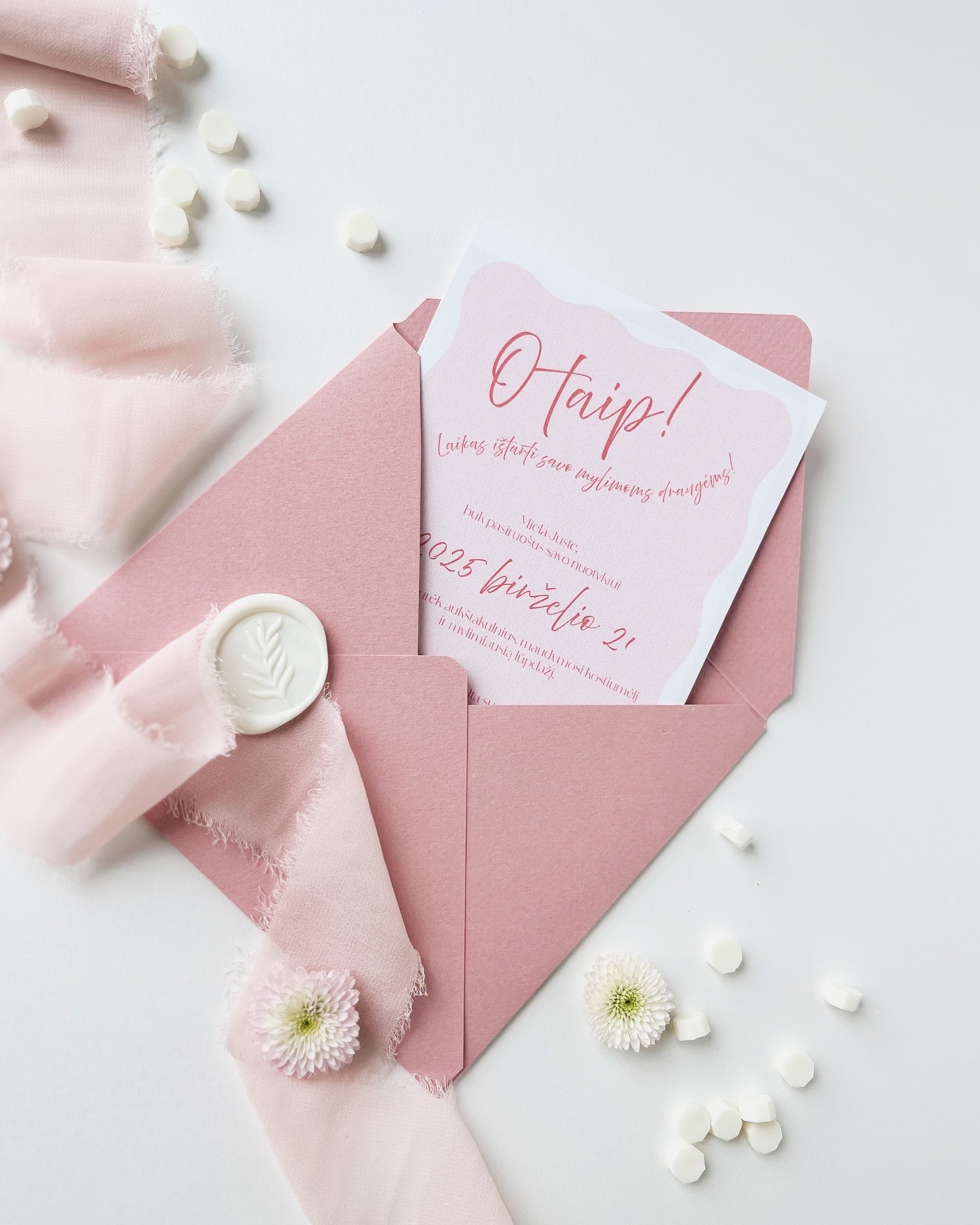 Kvietimas Pink Waves