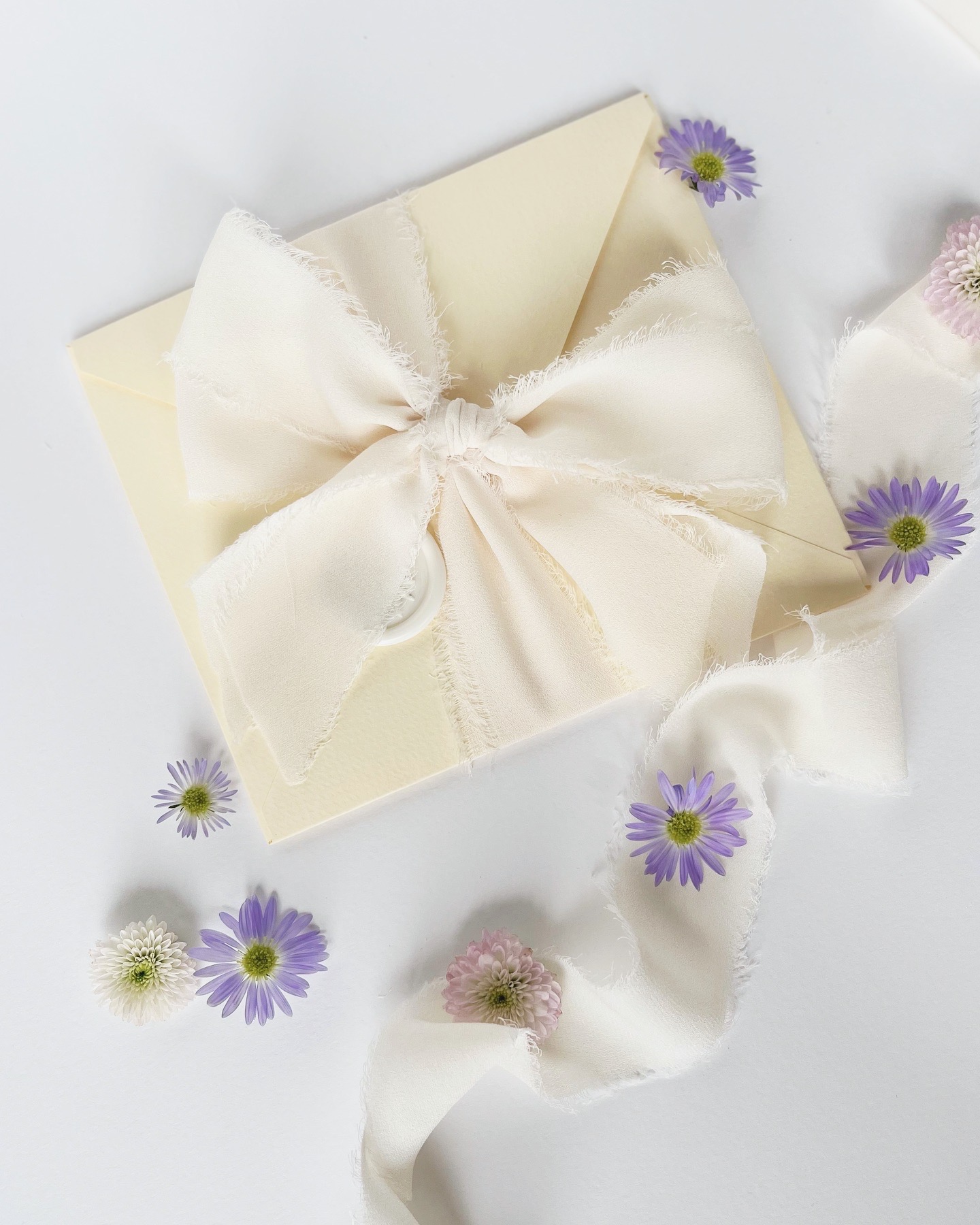 Kvietimas Yellow Stripes