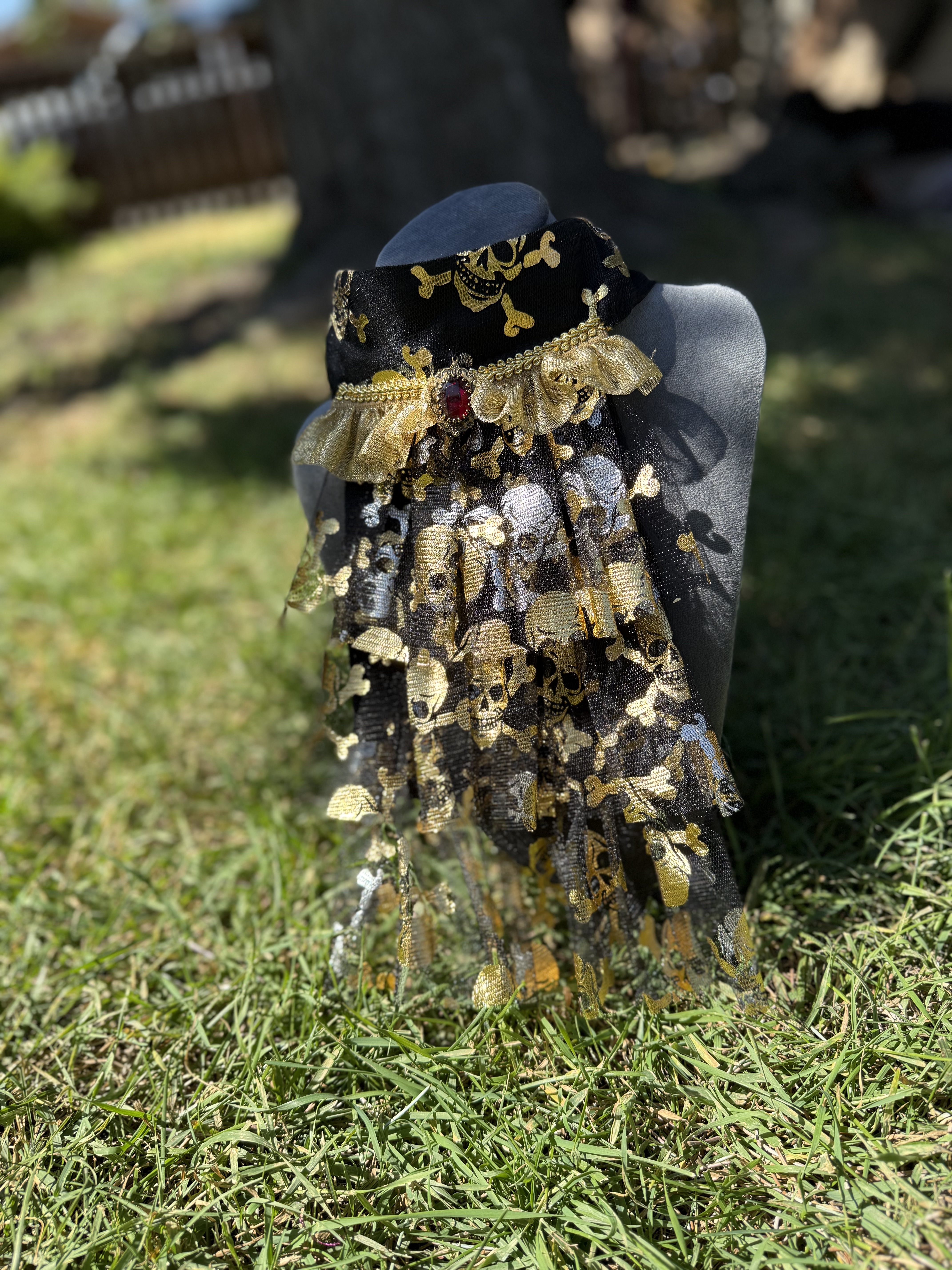 Jabot & Cuffs Skull Lace Set