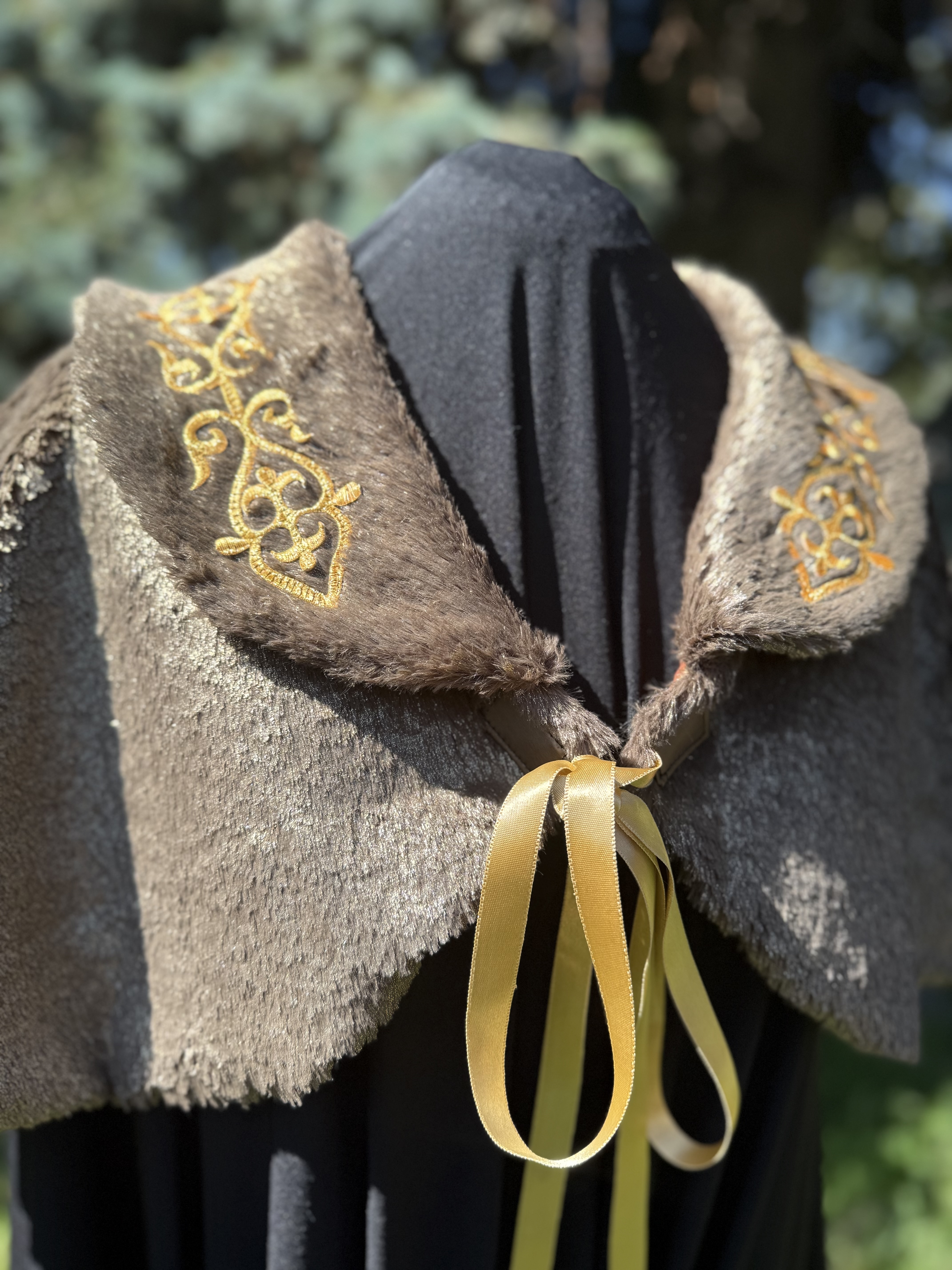 Constance: Faux Fur Capelet