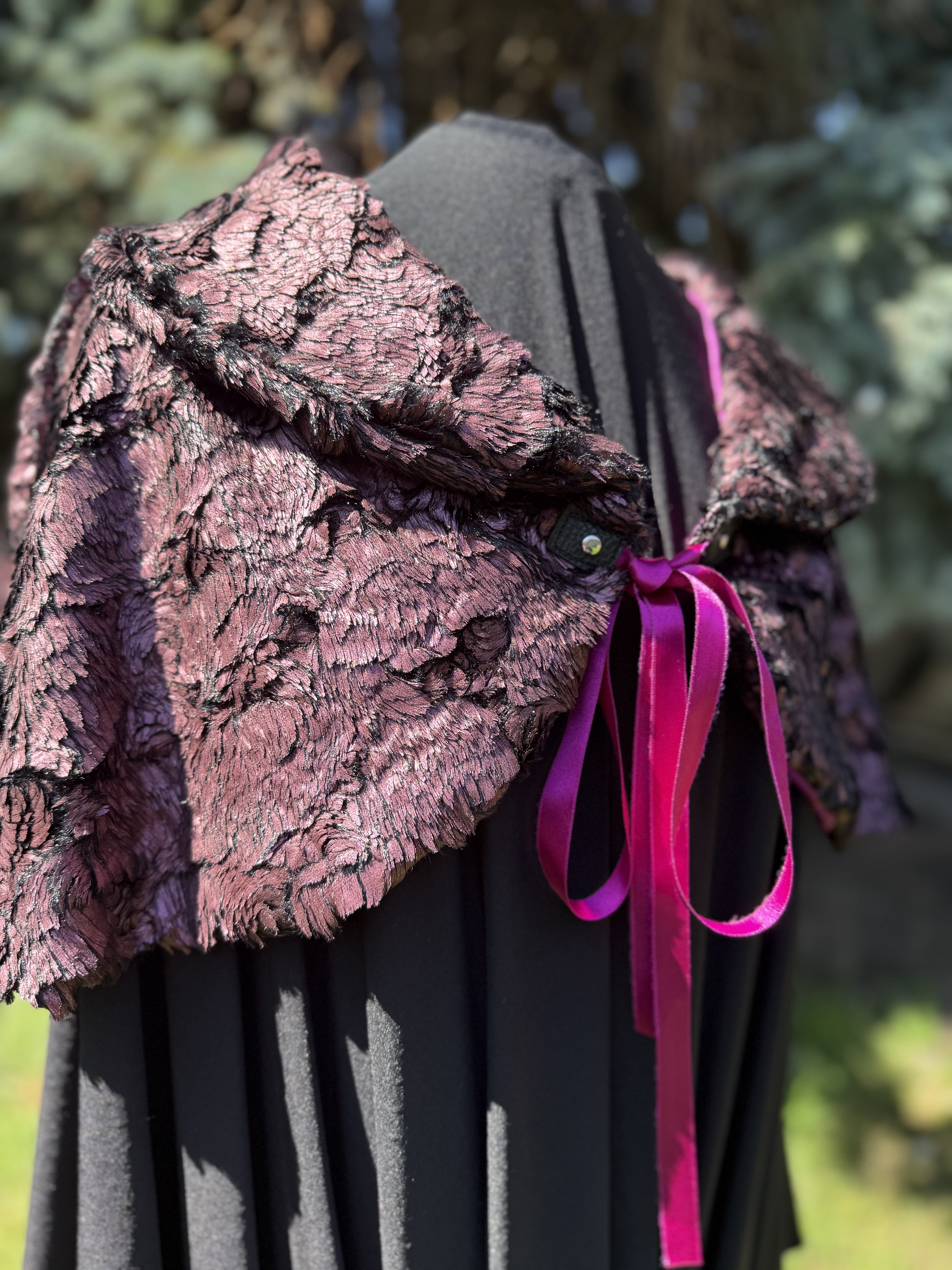 Helena: Faux-Fur Vintage-Style Capelet