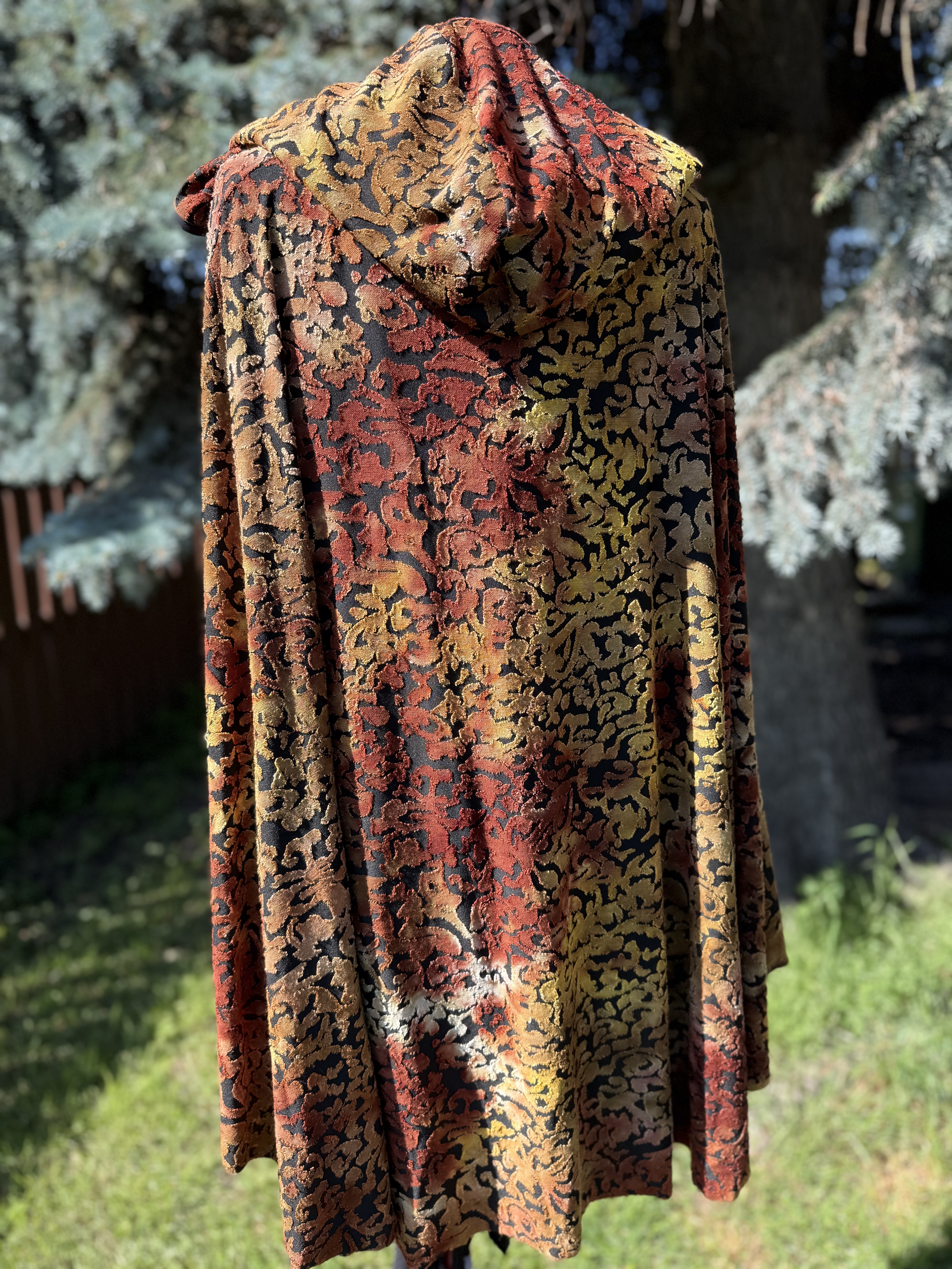 Magi: Gold and Orange Cape
