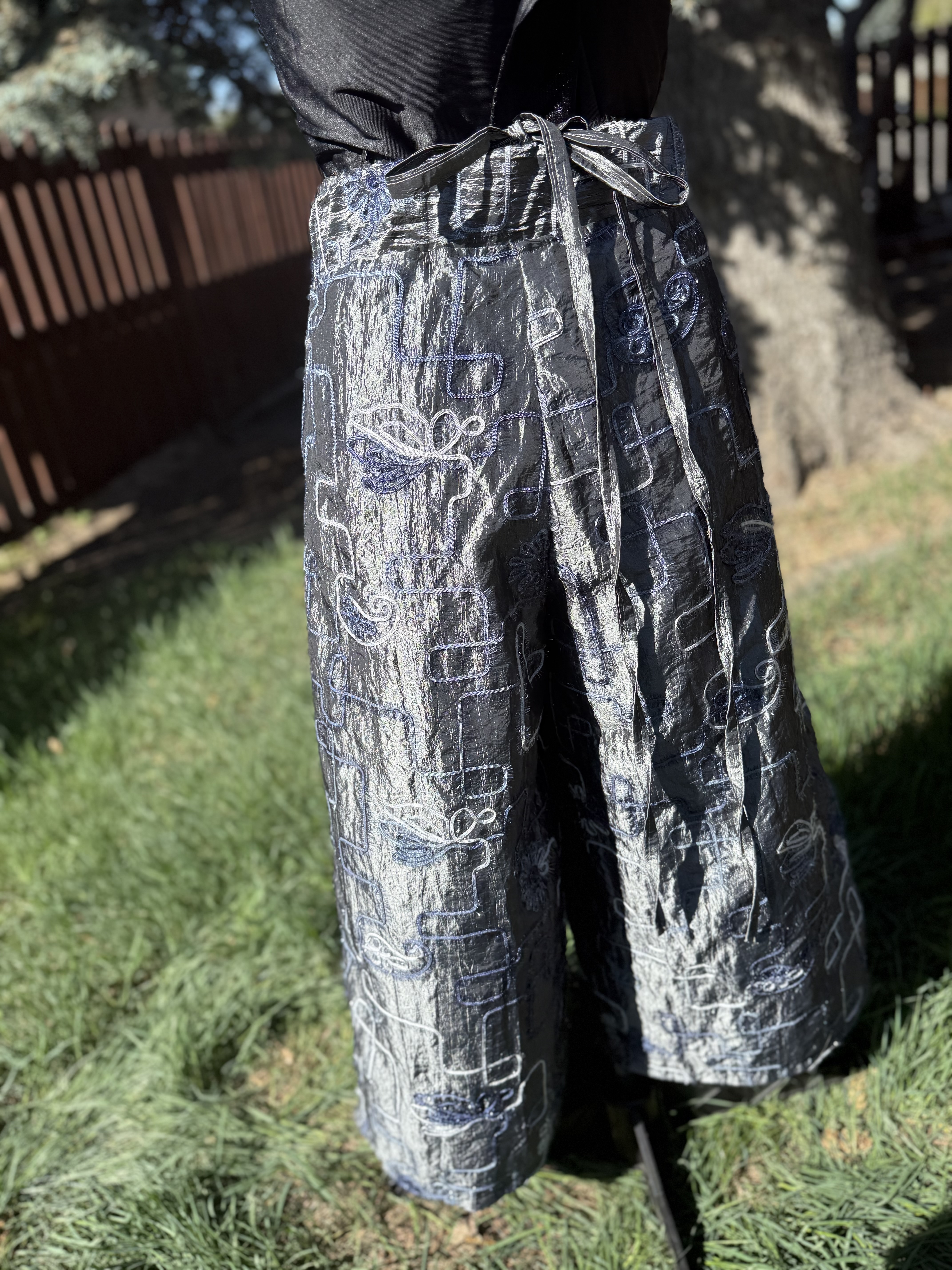 Embroidery Patterned Wrap Pants