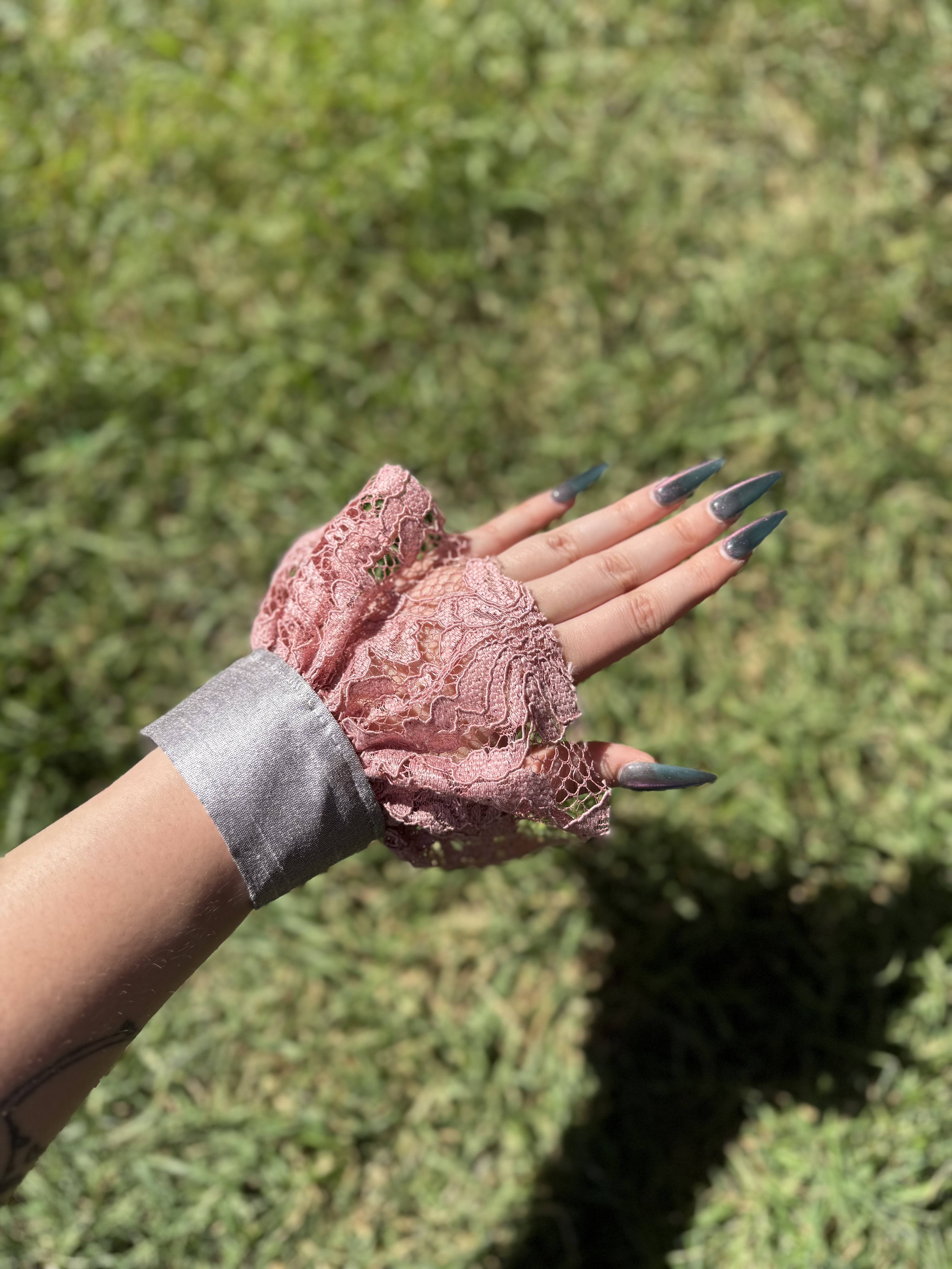 Jabot & Cuffs Peach-Pink Lace Set