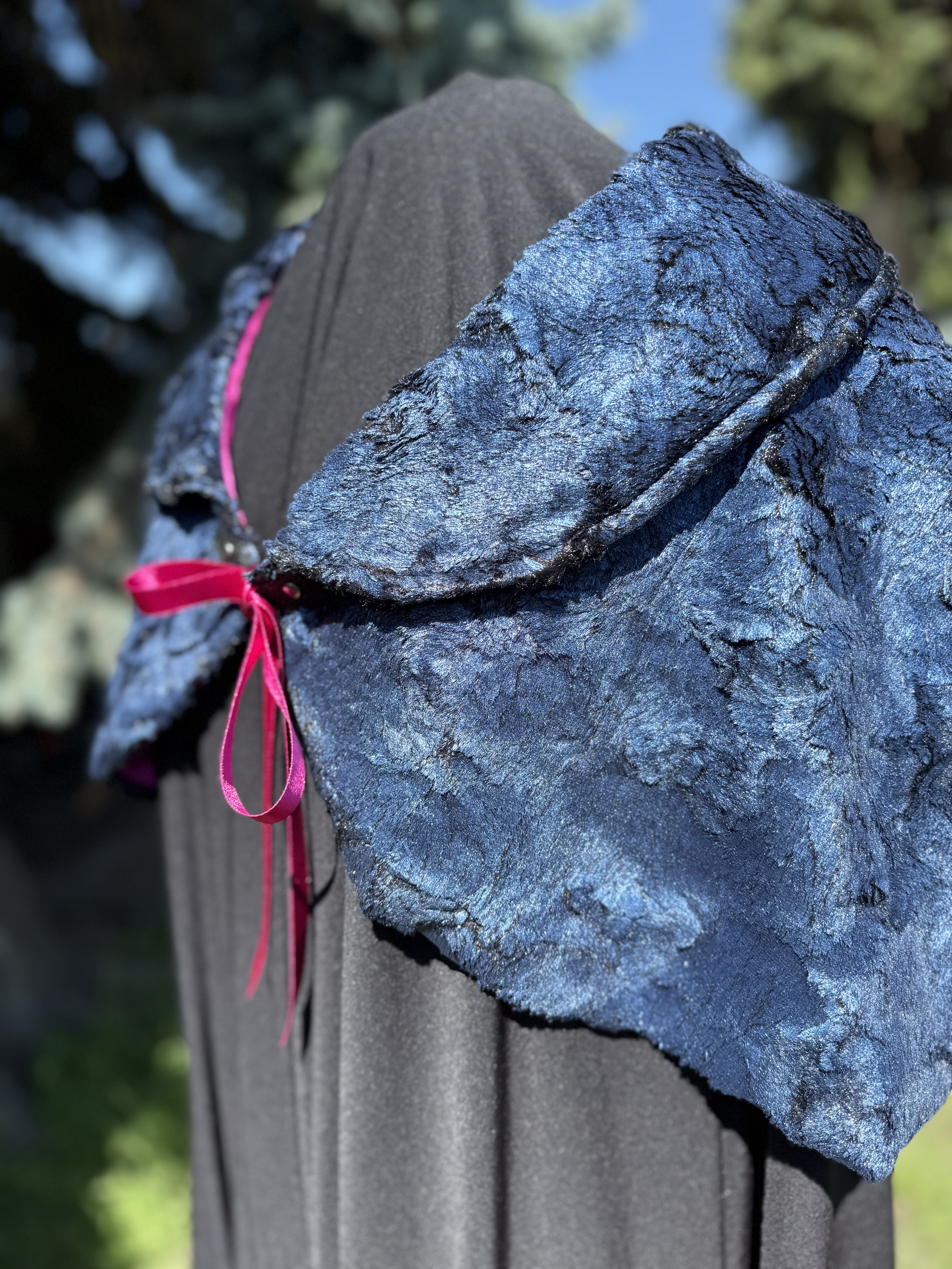 Azure: Faux Fur Capelet