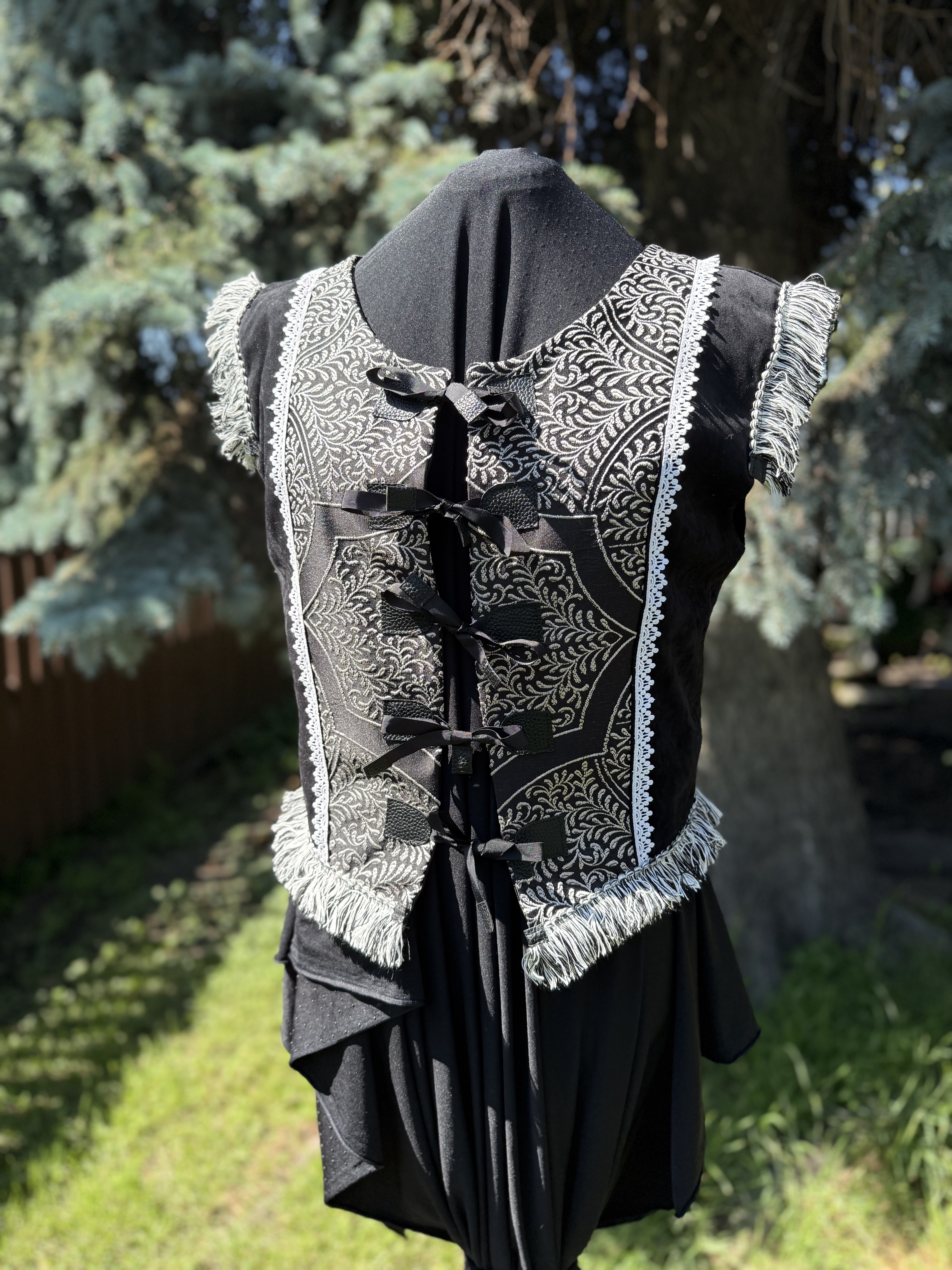 Anoriath: Renaissance Vest