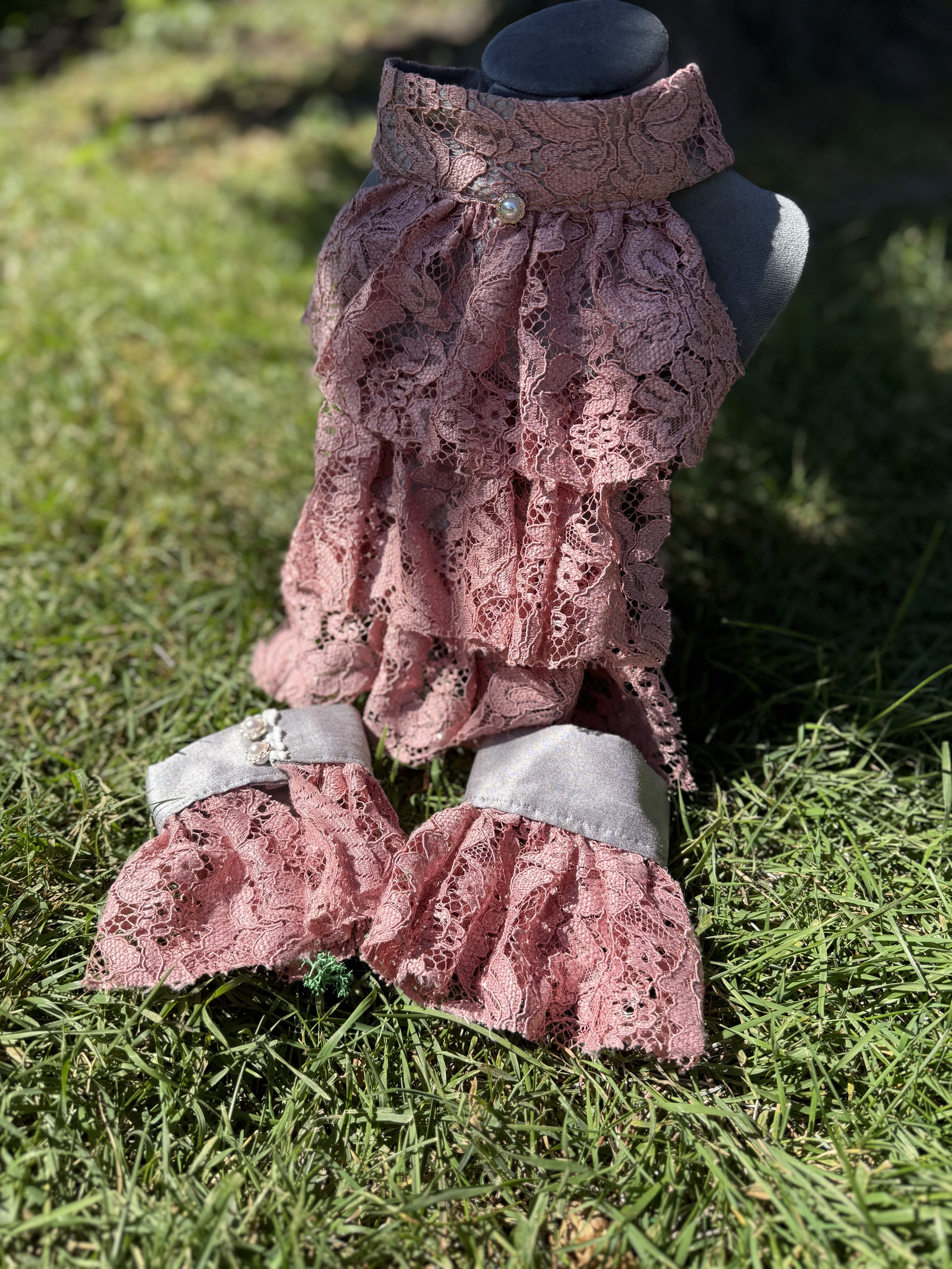 Jabot & Cuffs Peach-Pink Lace Set